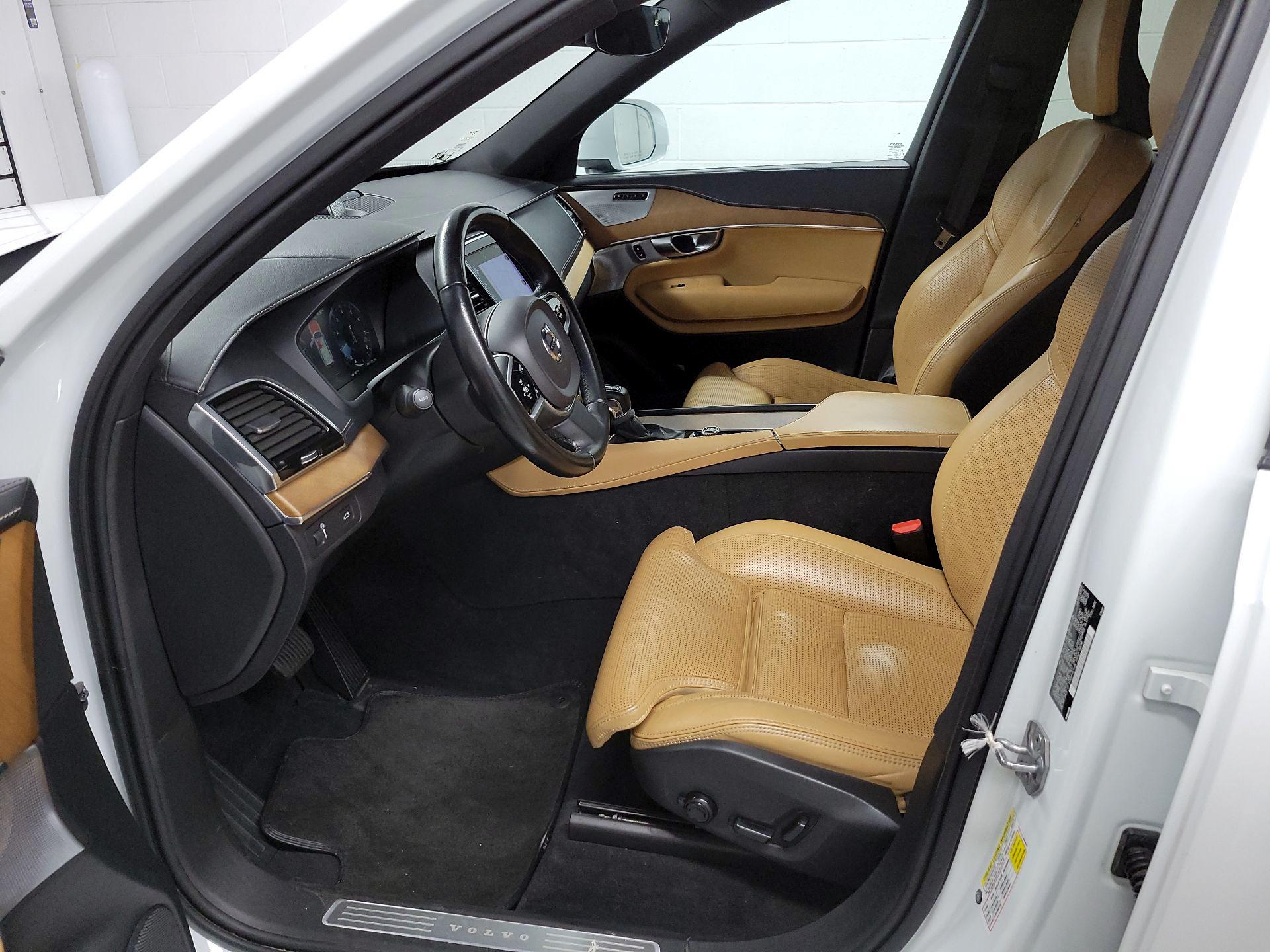 Thumbnail: 2019 Volvo XC90 - 11