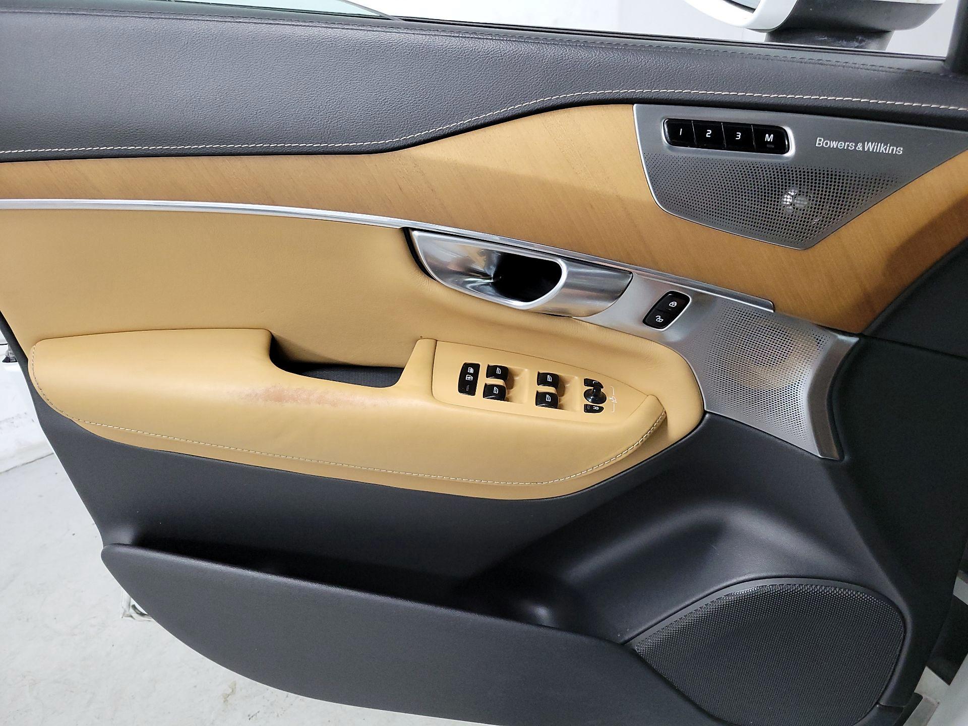 Thumbnail: 2019 Volvo XC90 - 12