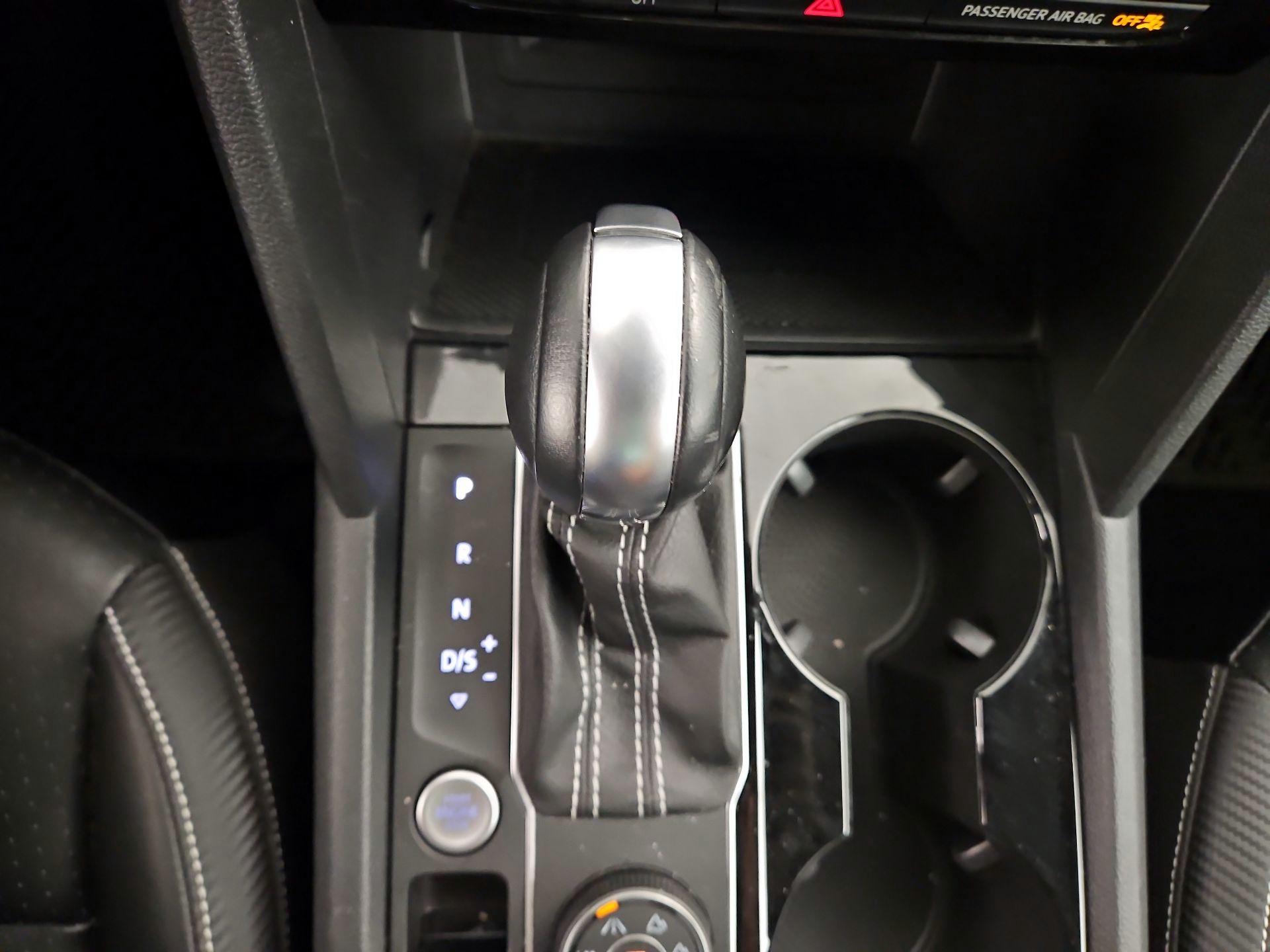 Thumbnail: 2022 Volkswagen Atlas - 17