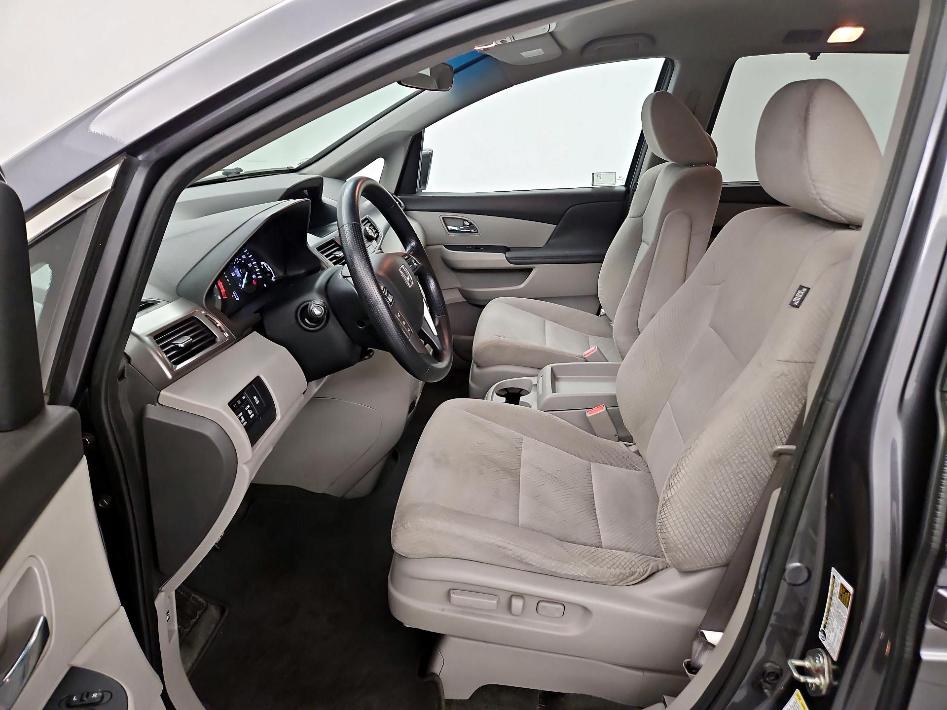 Thumbnail: 2016 Honda Odyssey - 11