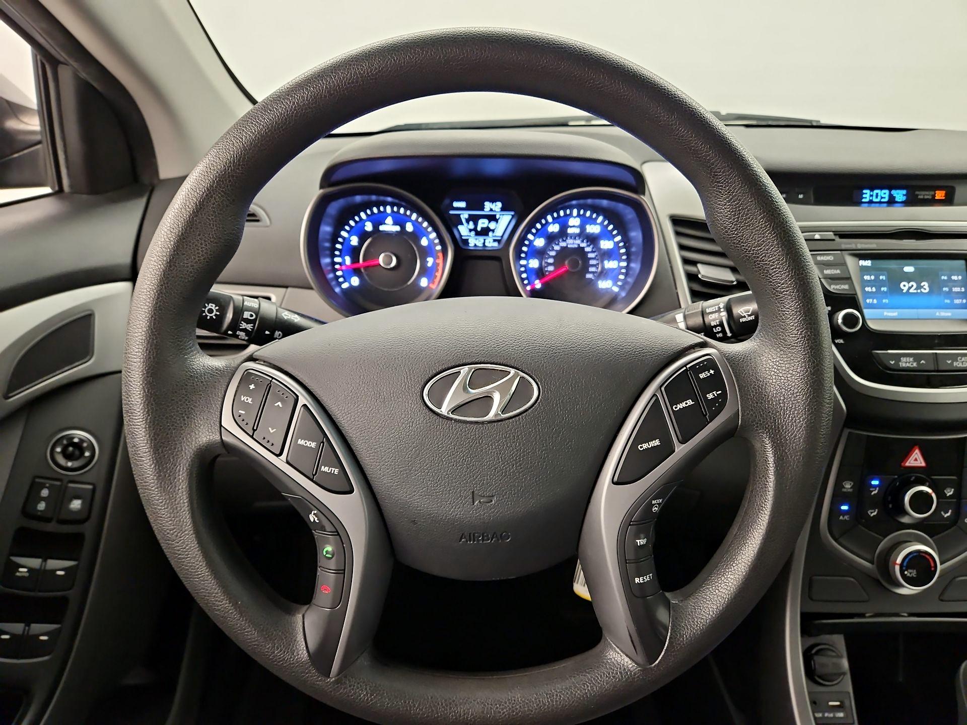 Thumbnail: 2015 Hyundai Elantra - 10