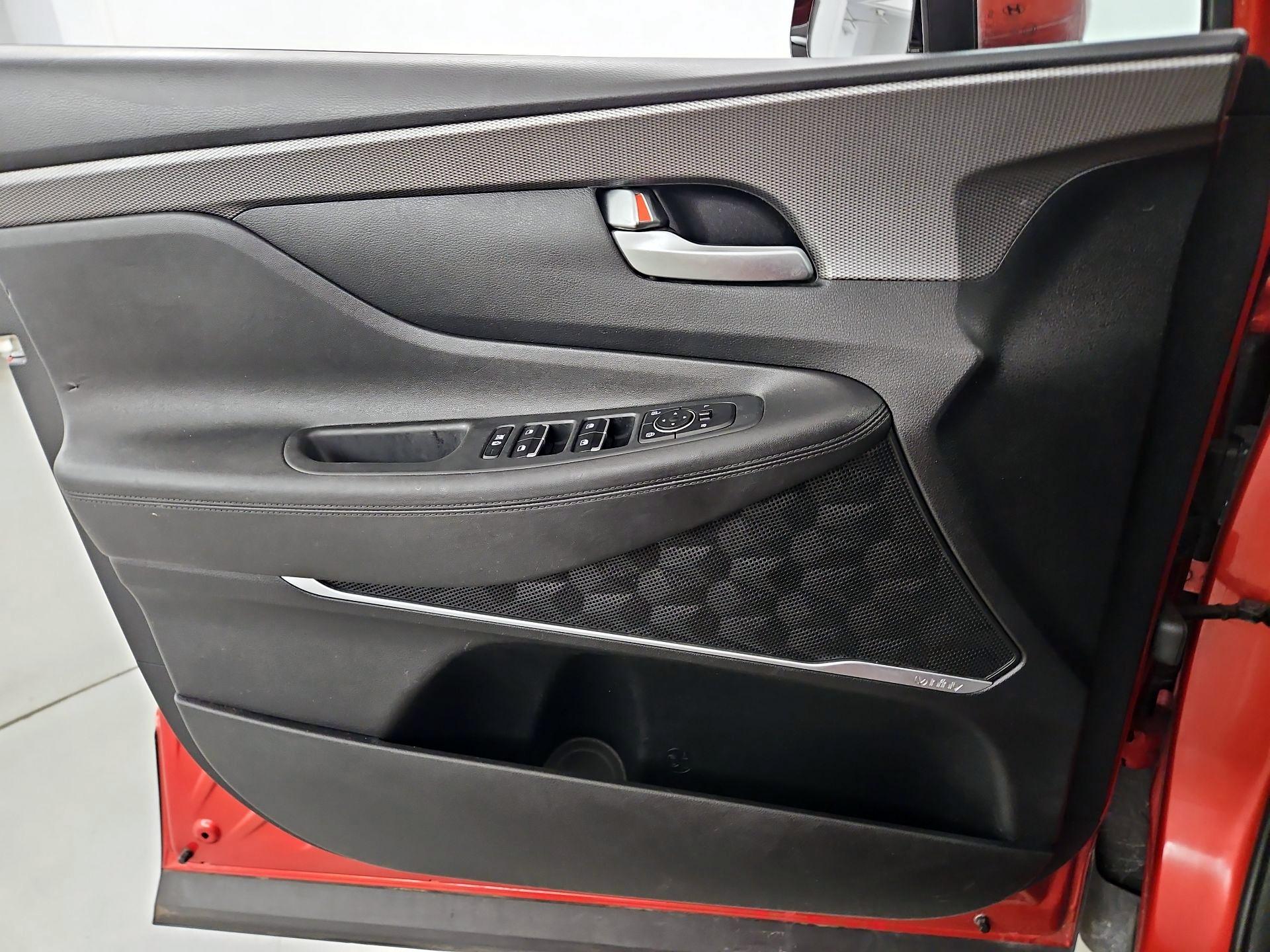 Thumbnail: 2020 Hyundai Santa Fe - 12