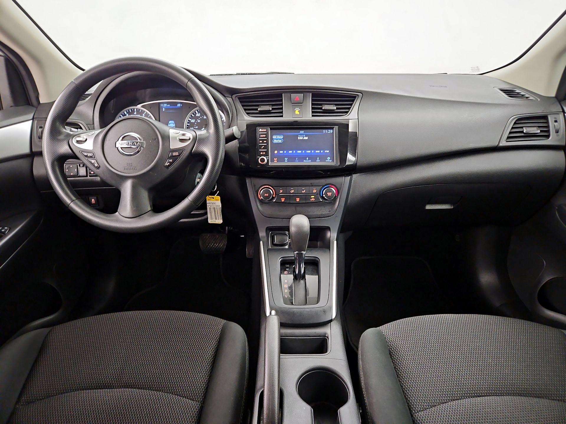 Thumbnail: 2019 Nissan Sentra - 9
