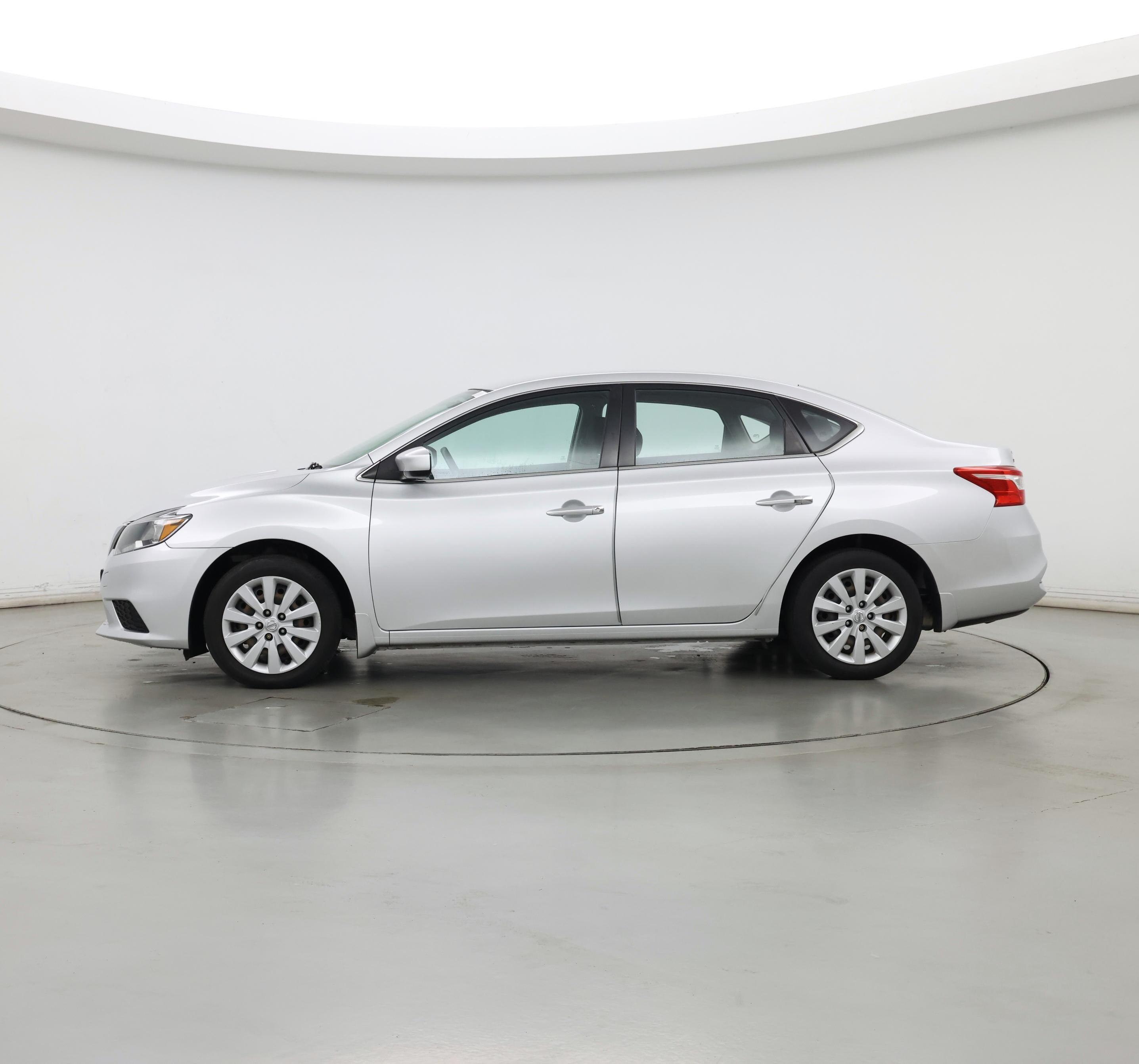 Thumbnail: 2019 Nissan Sentra - 3