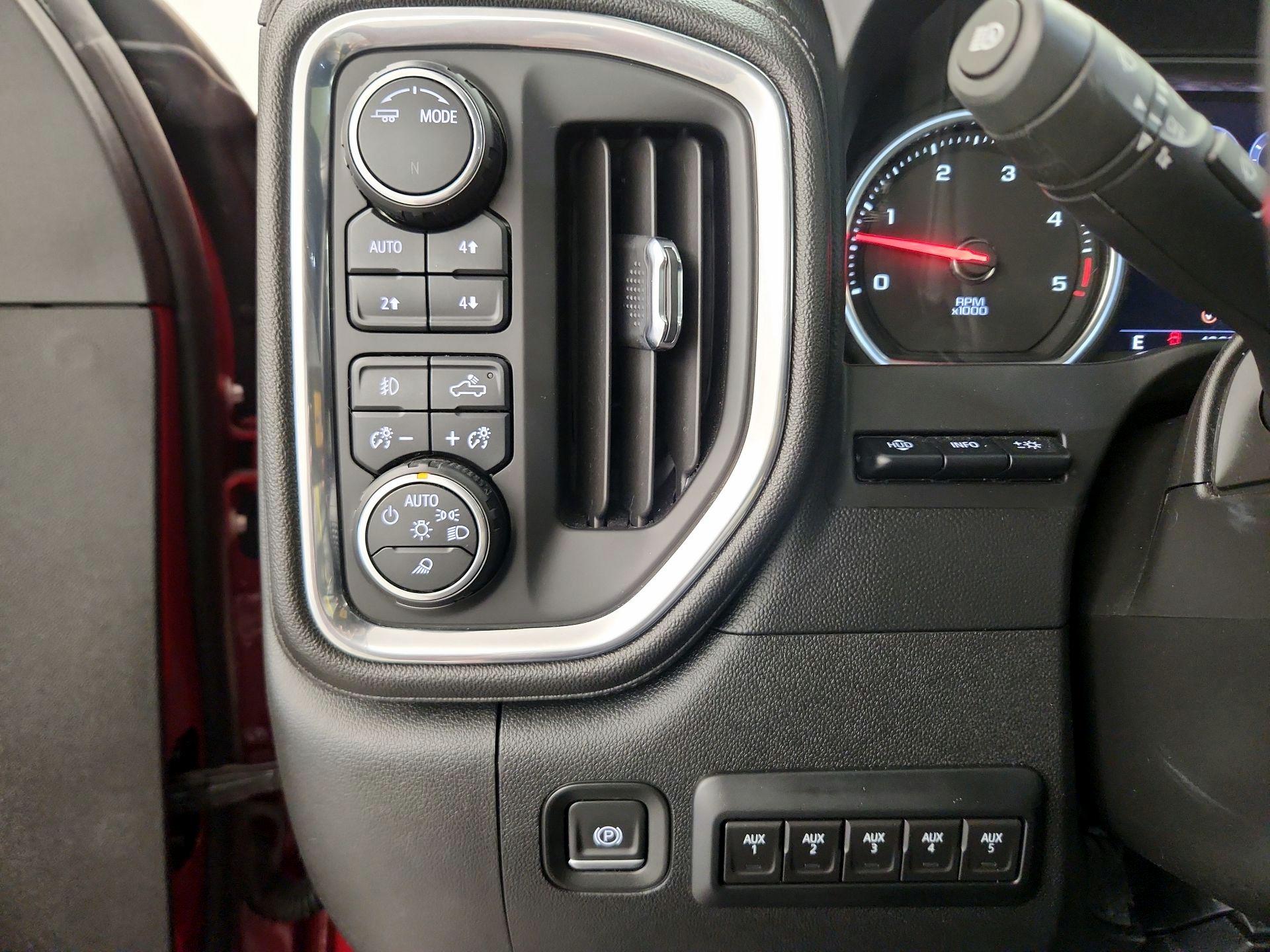 Thumbnail: 2020 Chevrolet Silverado 3500 - 13