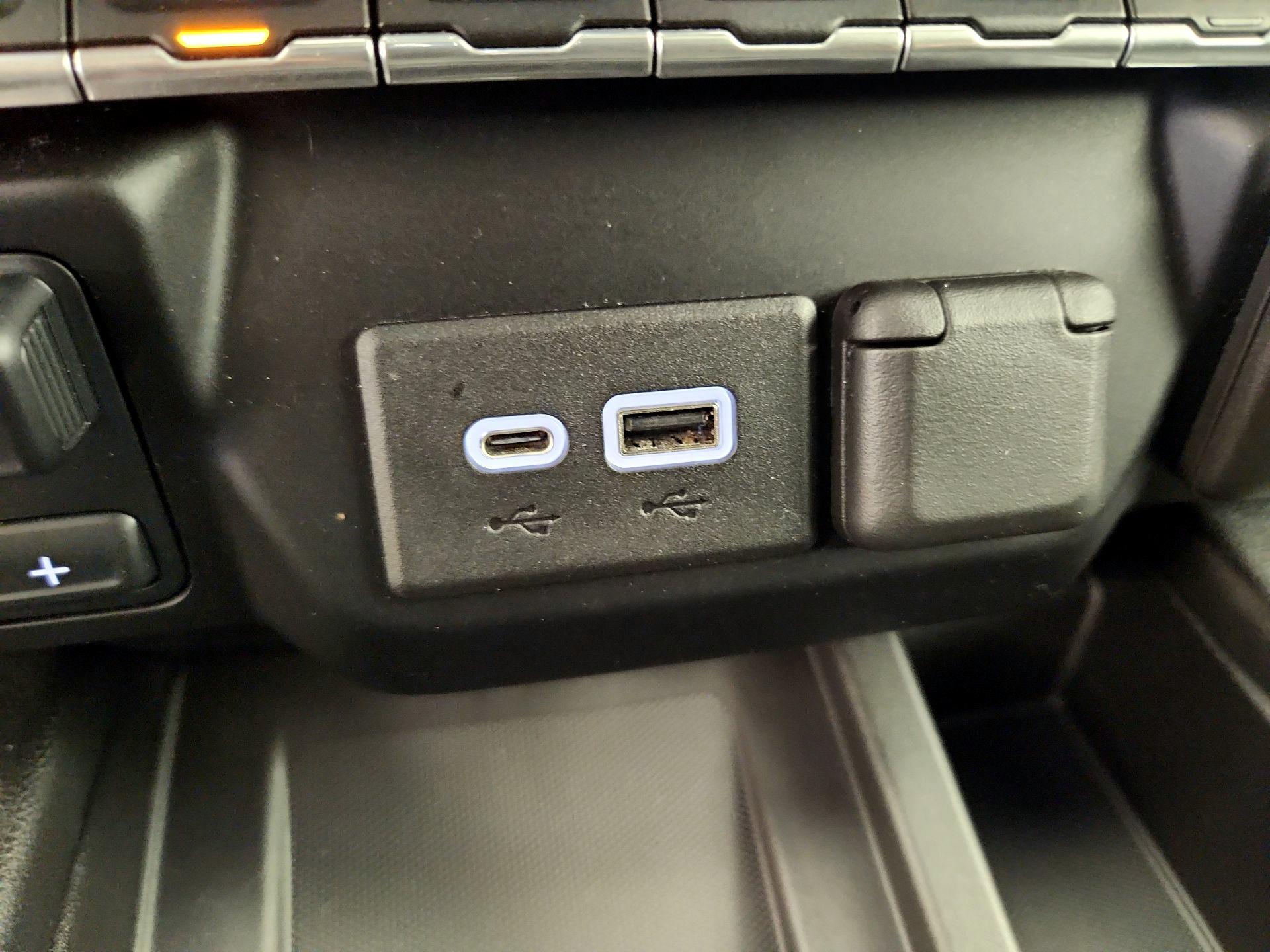 Thumbnail: 2020 Chevrolet Silverado 3500 - 18