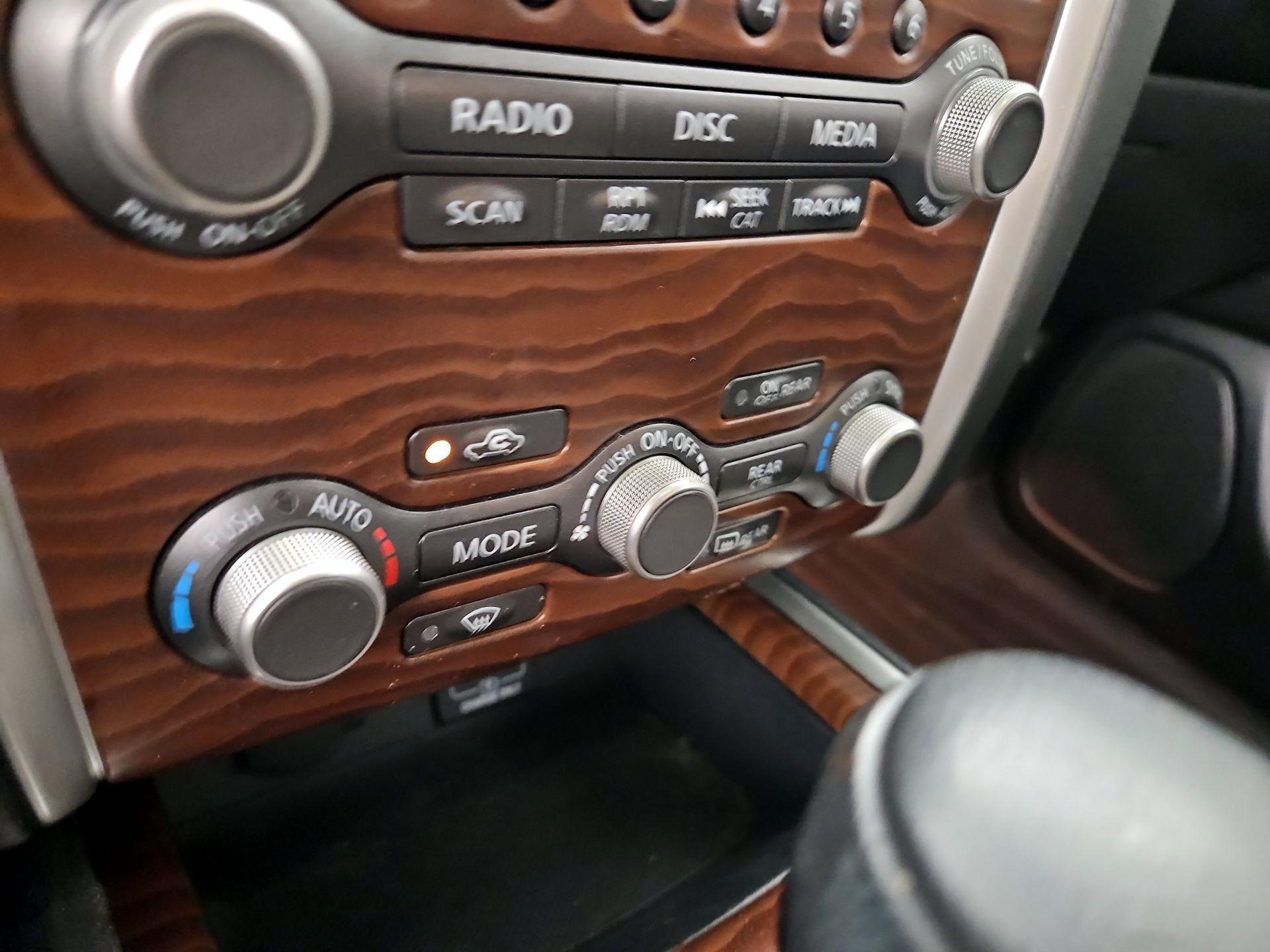 Thumbnail: 2019 Nissan Pathfinder - 17