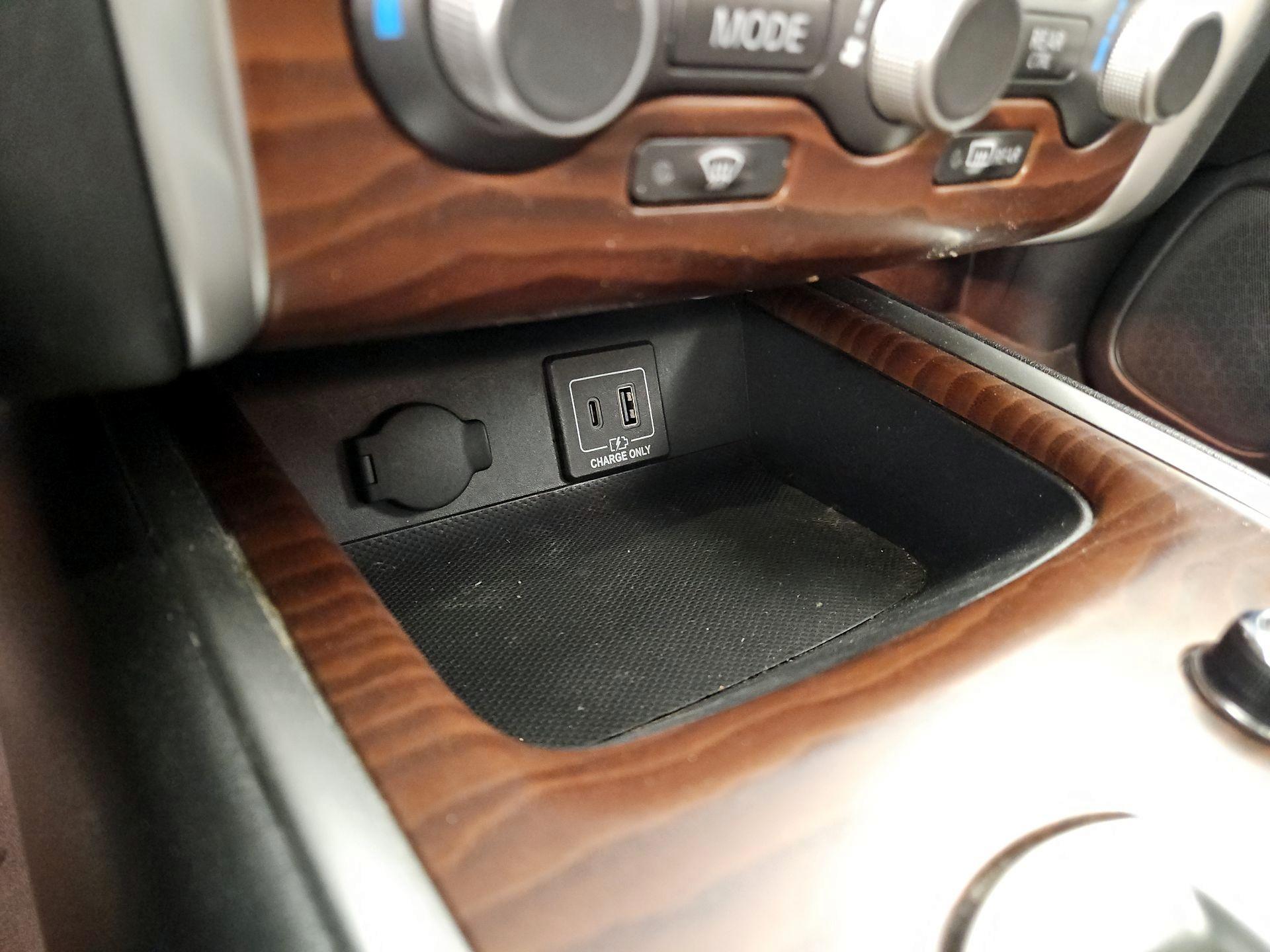 Thumbnail: 2019 Nissan Pathfinder - 19