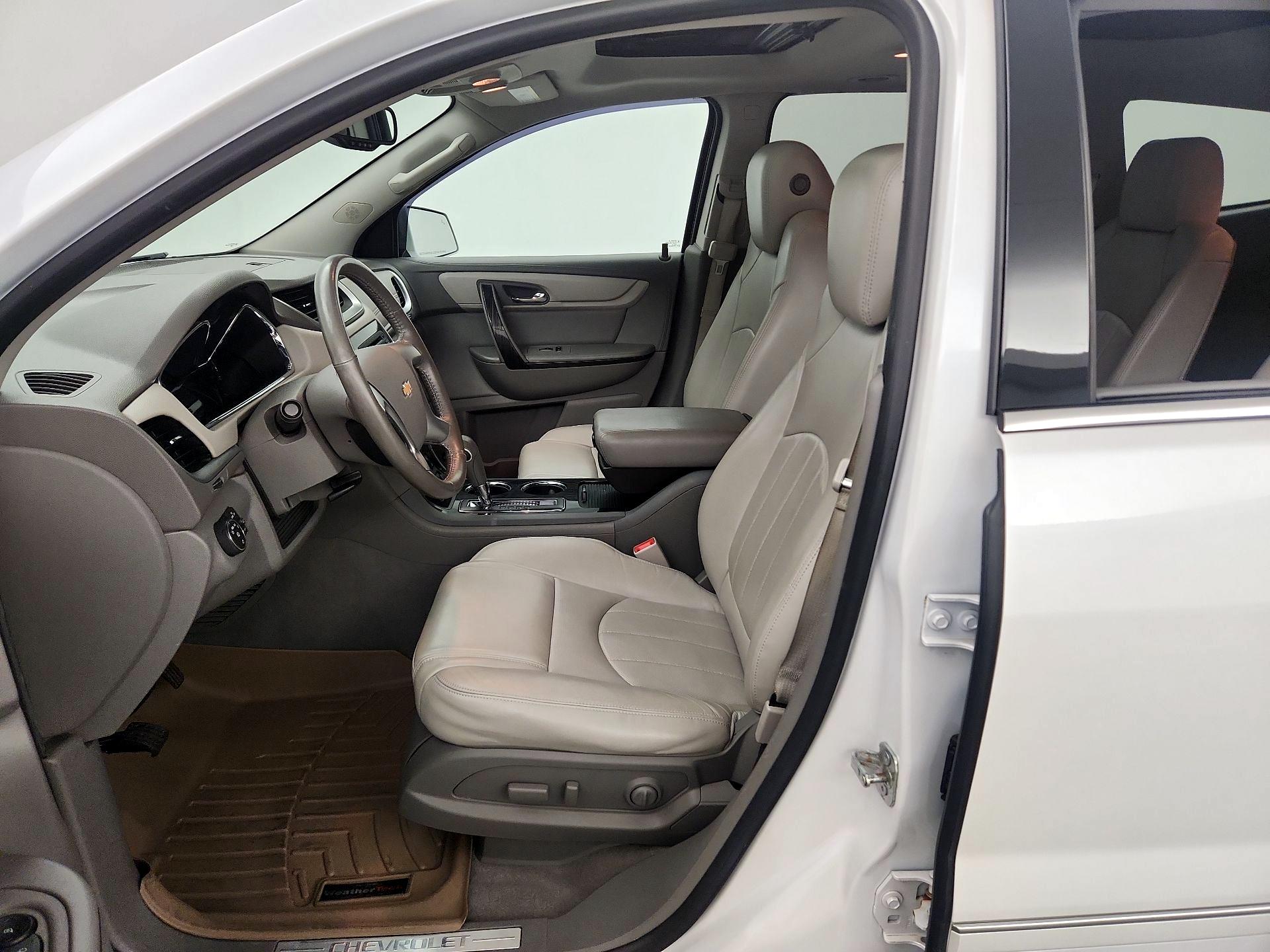 Thumbnail: 2017 Chevrolet Traverse - 11