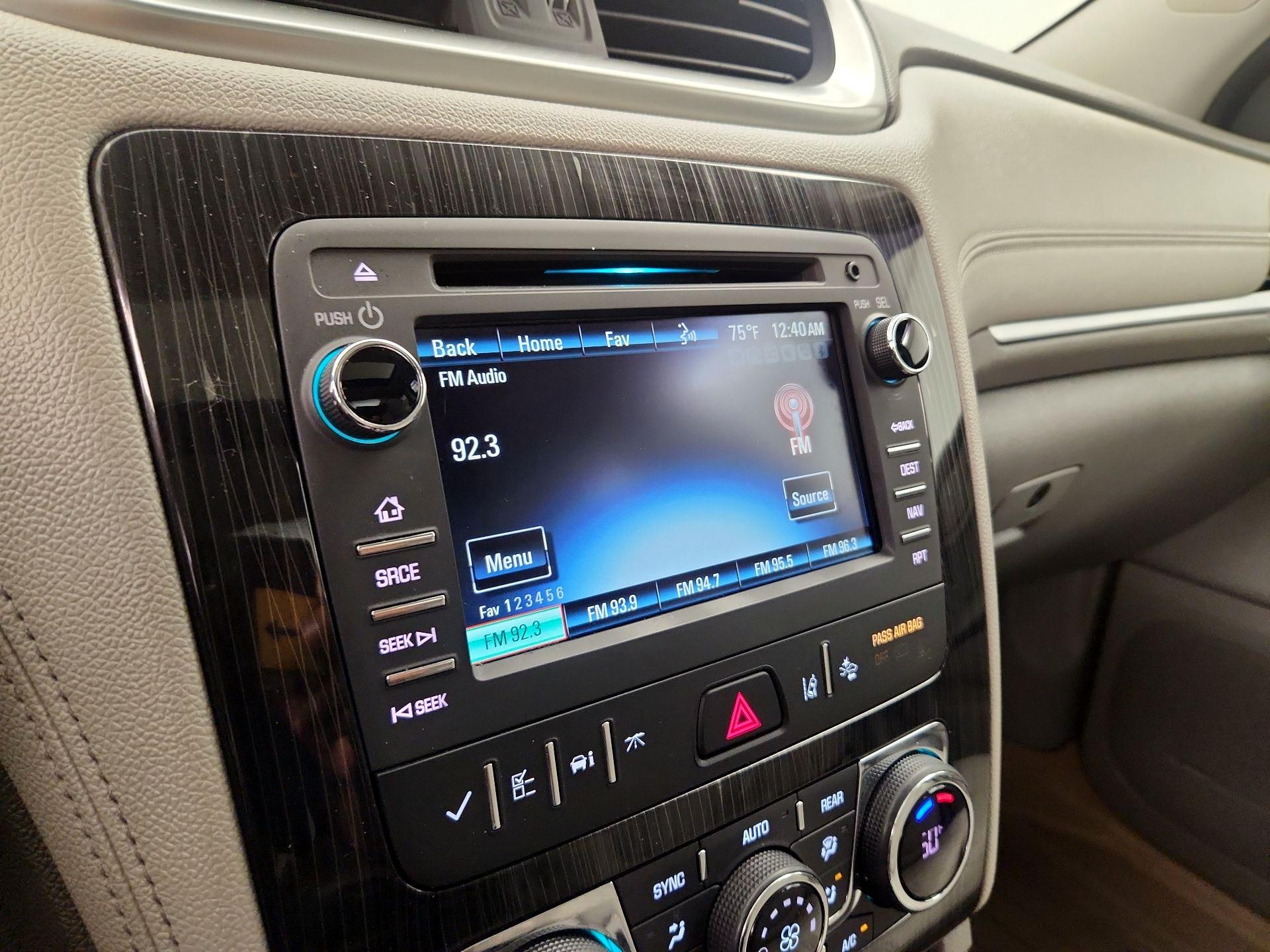 Thumbnail: 2017 Chevrolet Traverse - 16
