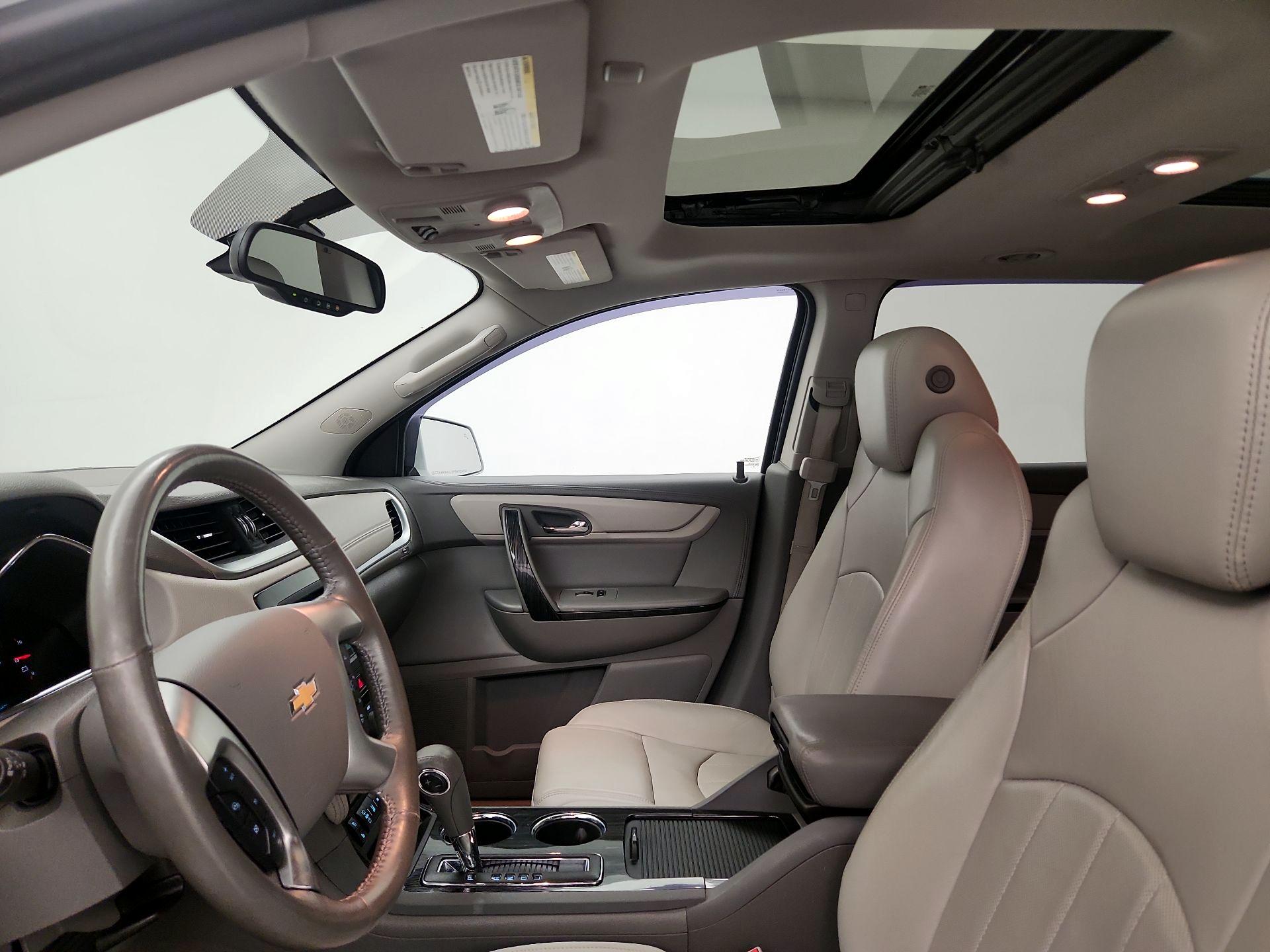 Thumbnail: 2017 Chevrolet Traverse - 20