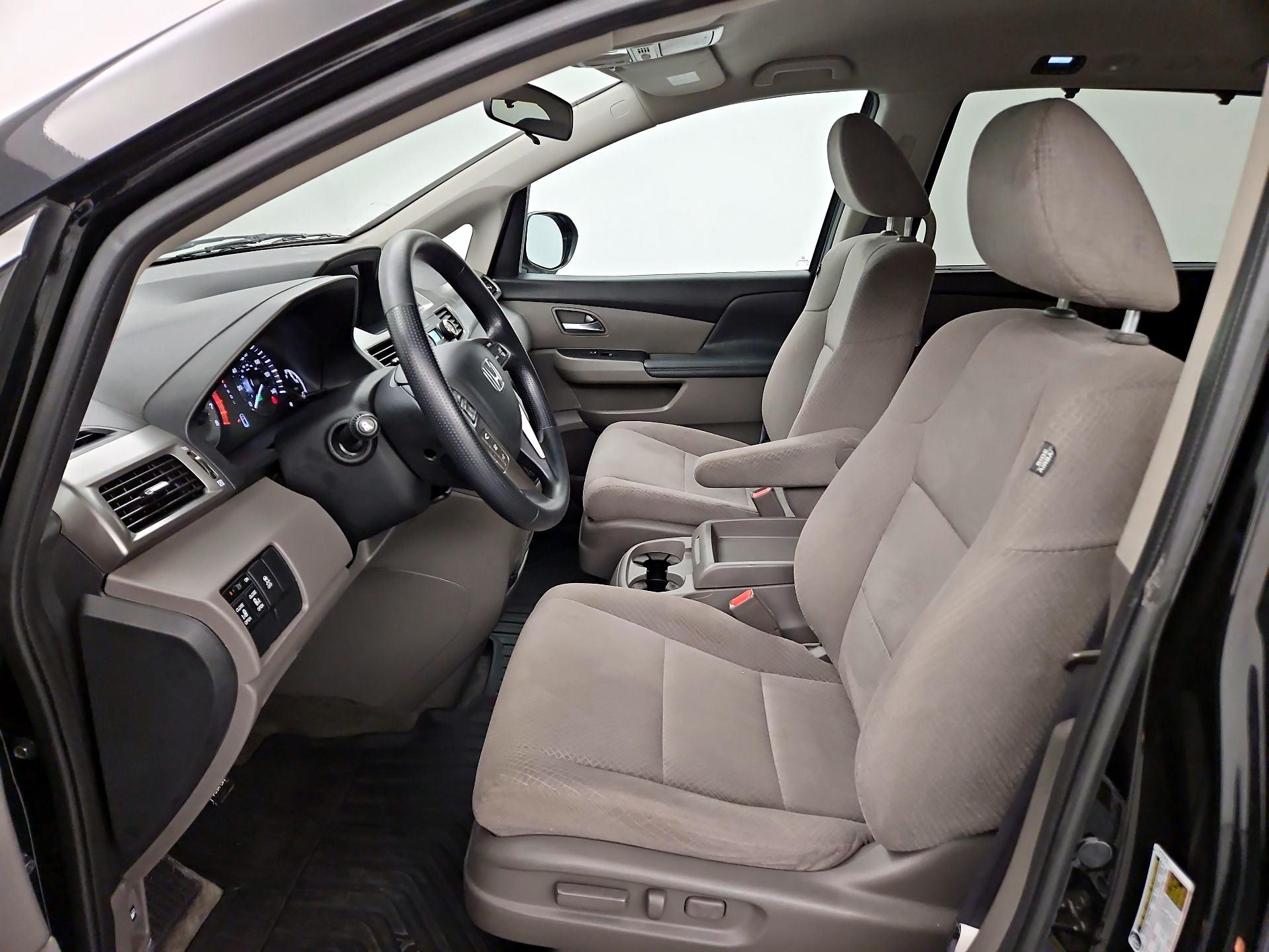 Thumbnail: 2016 Honda Odyssey - 11