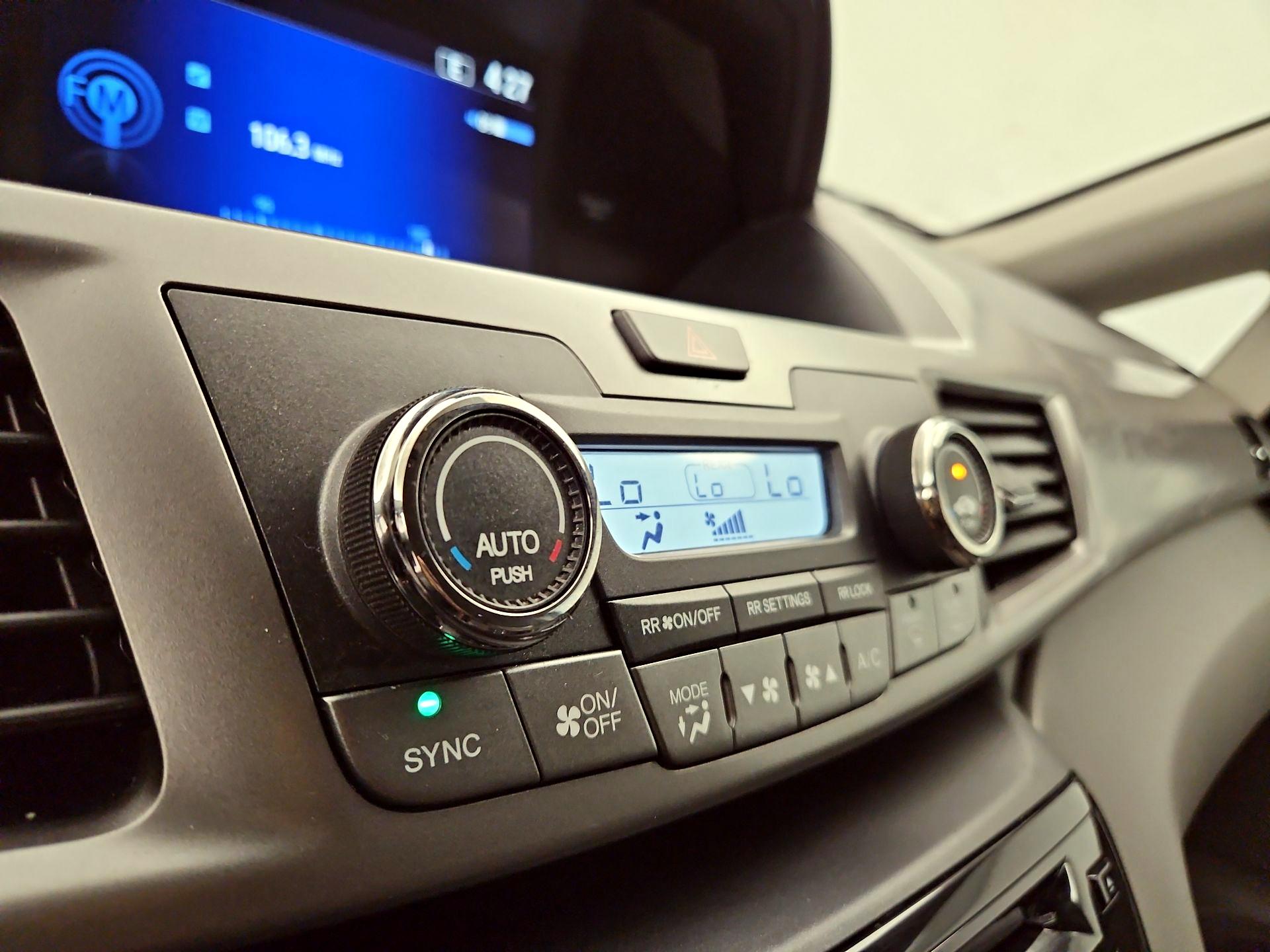 Thumbnail: 2016 Honda Odyssey - 16