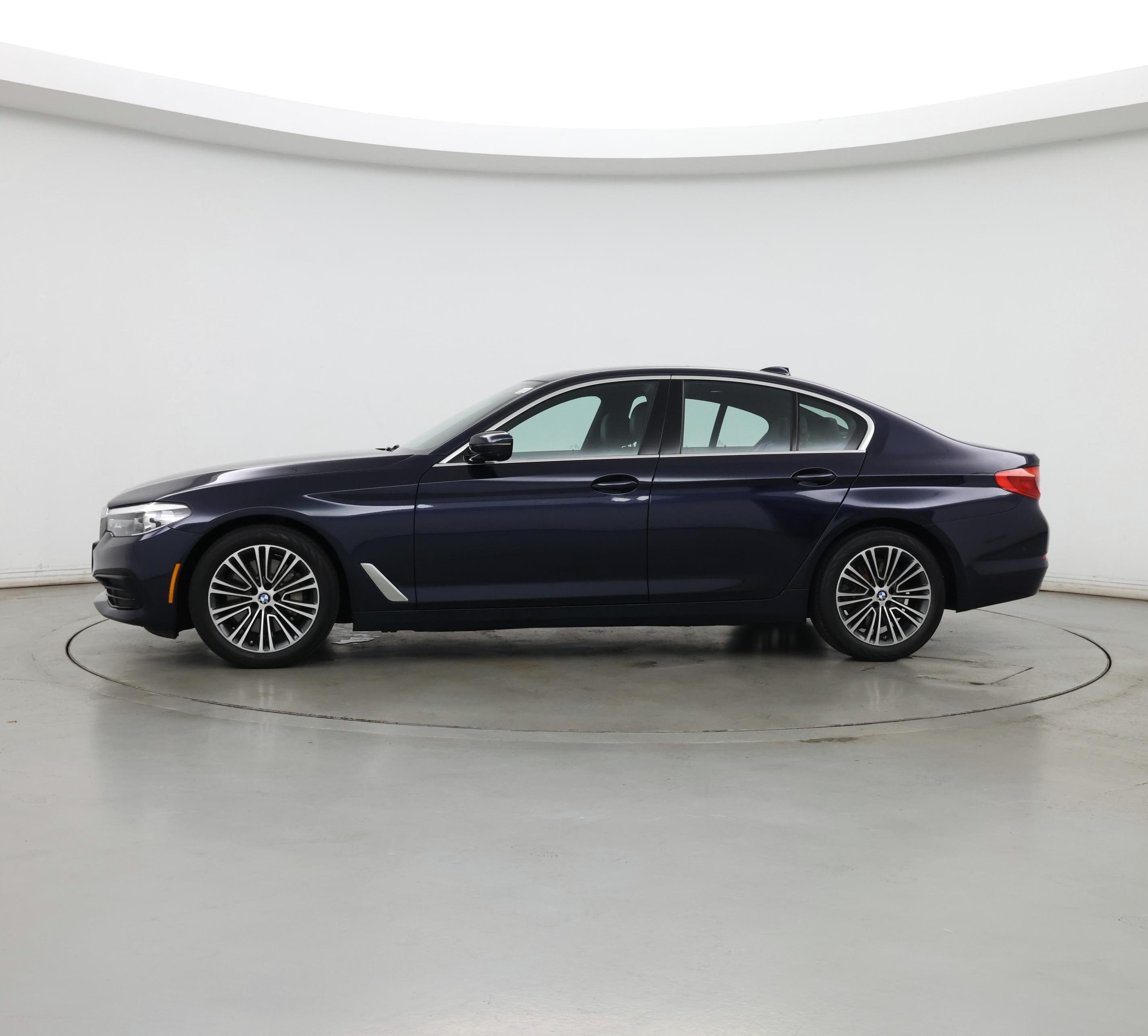 Thumbnail: 2019 BMW 5 Series - 3