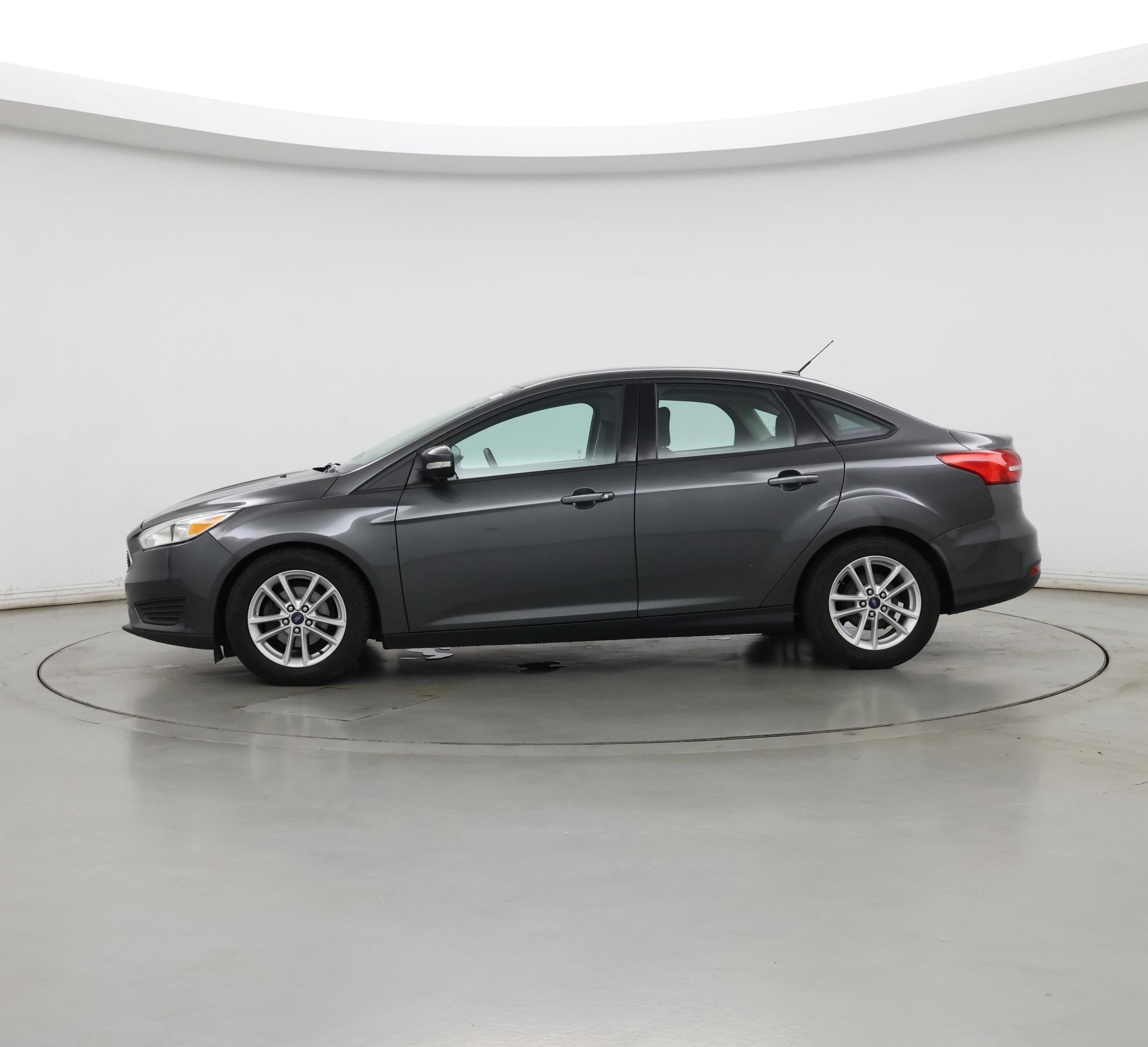 Thumbnail: 2016 Ford Focus - 3