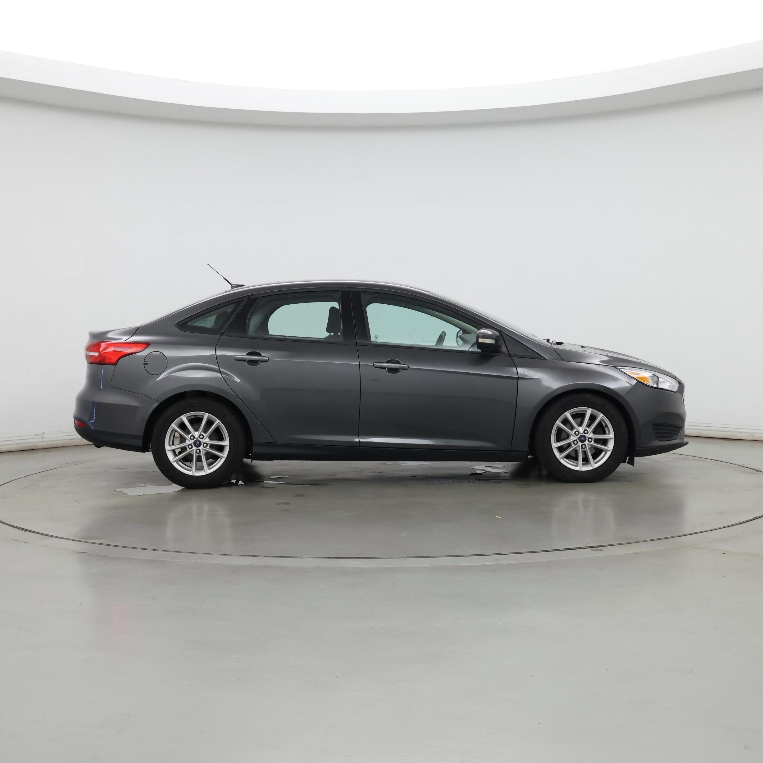 Thumbnail: 2016 Ford Focus - 7