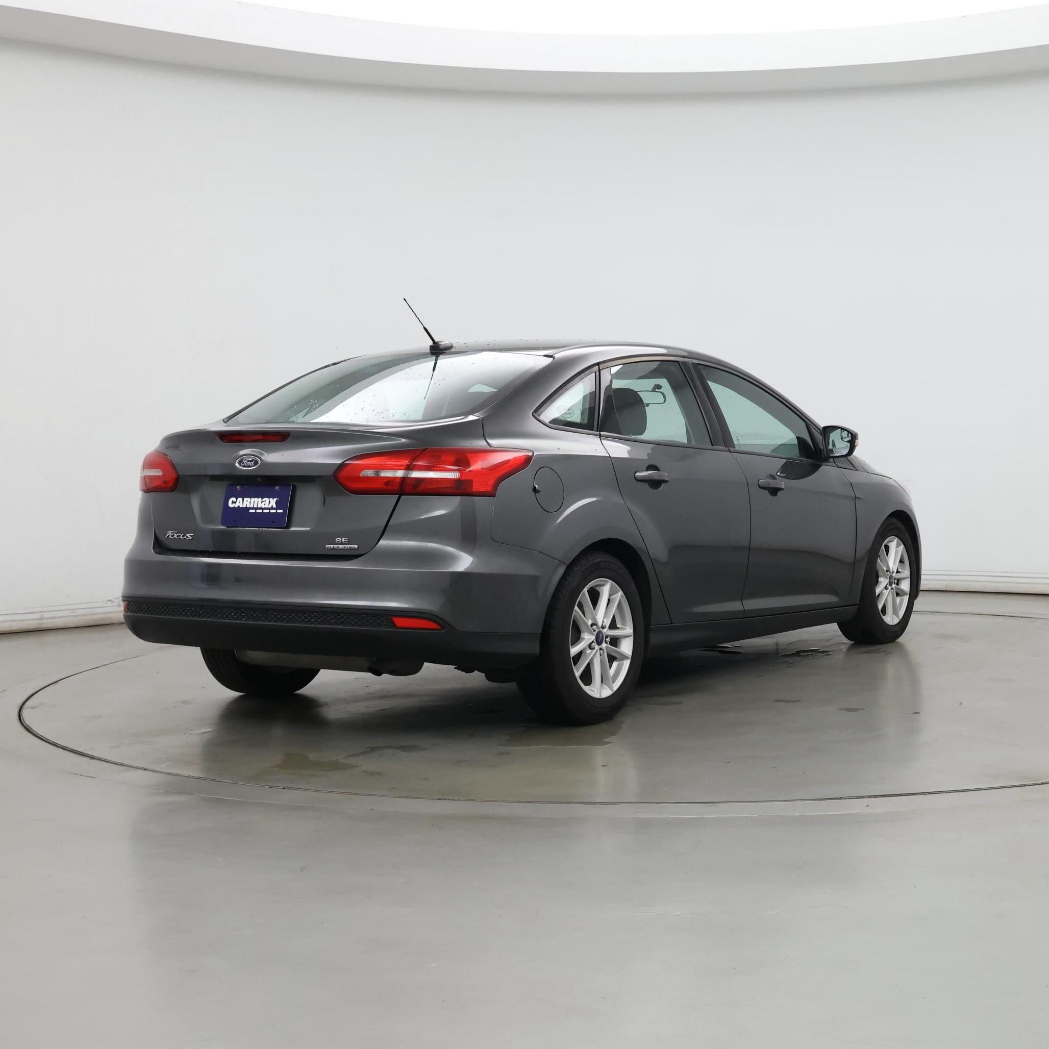 Thumbnail: 2016 Ford Focus - 8