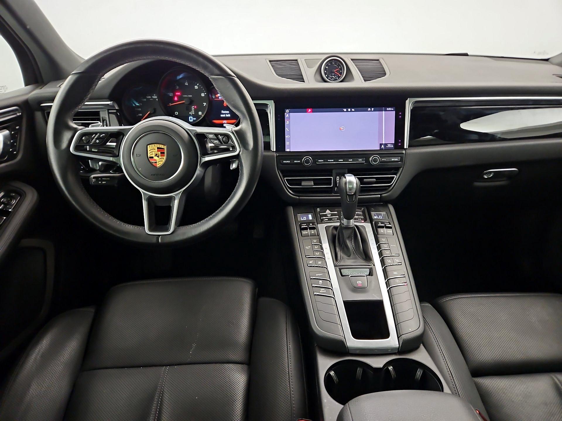 Thumbnail: 2021 Porsche Macan - 9