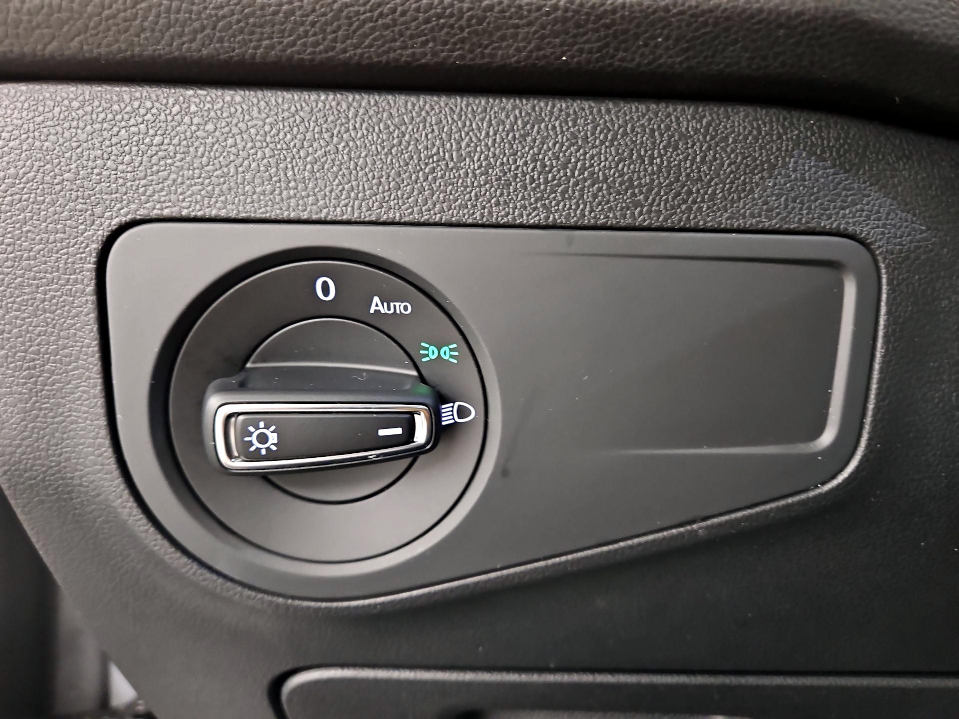 Thumbnail: 2019 Volkswagen Tiguan - 13