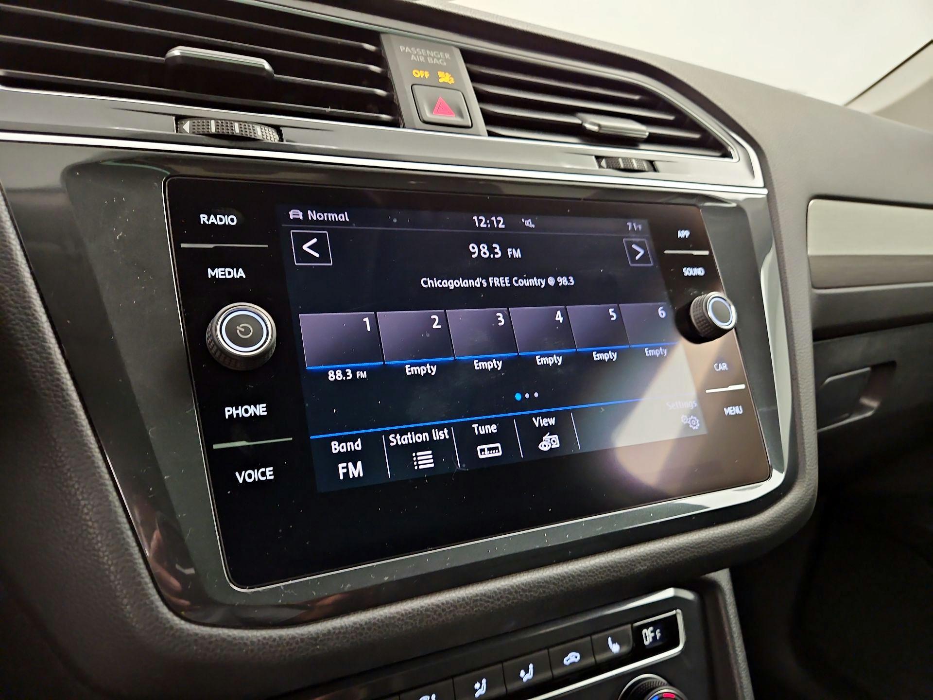 Thumbnail: 2019 Volkswagen Tiguan - 15