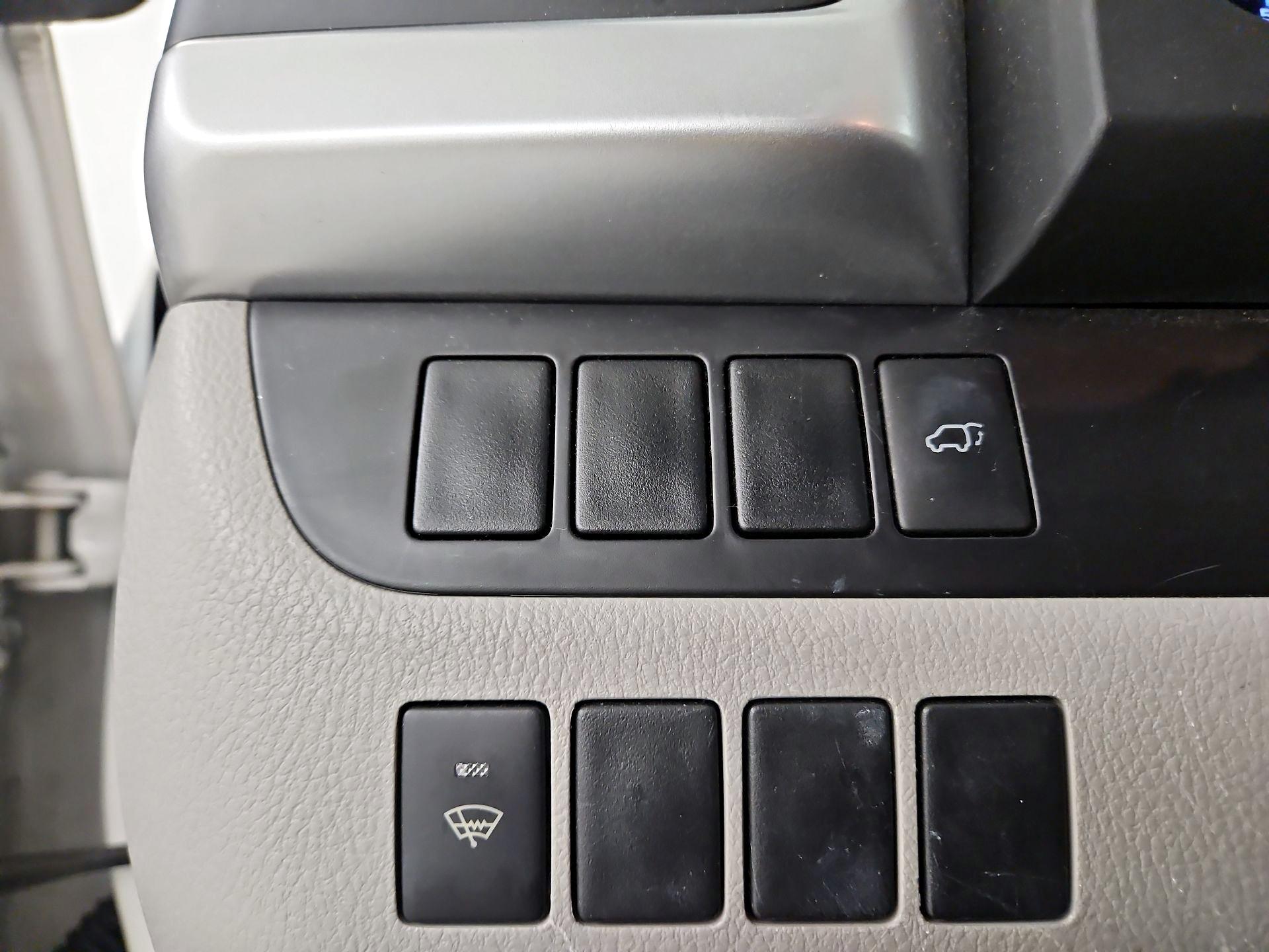 Thumbnail: 2015 Toyota Highlander - 13