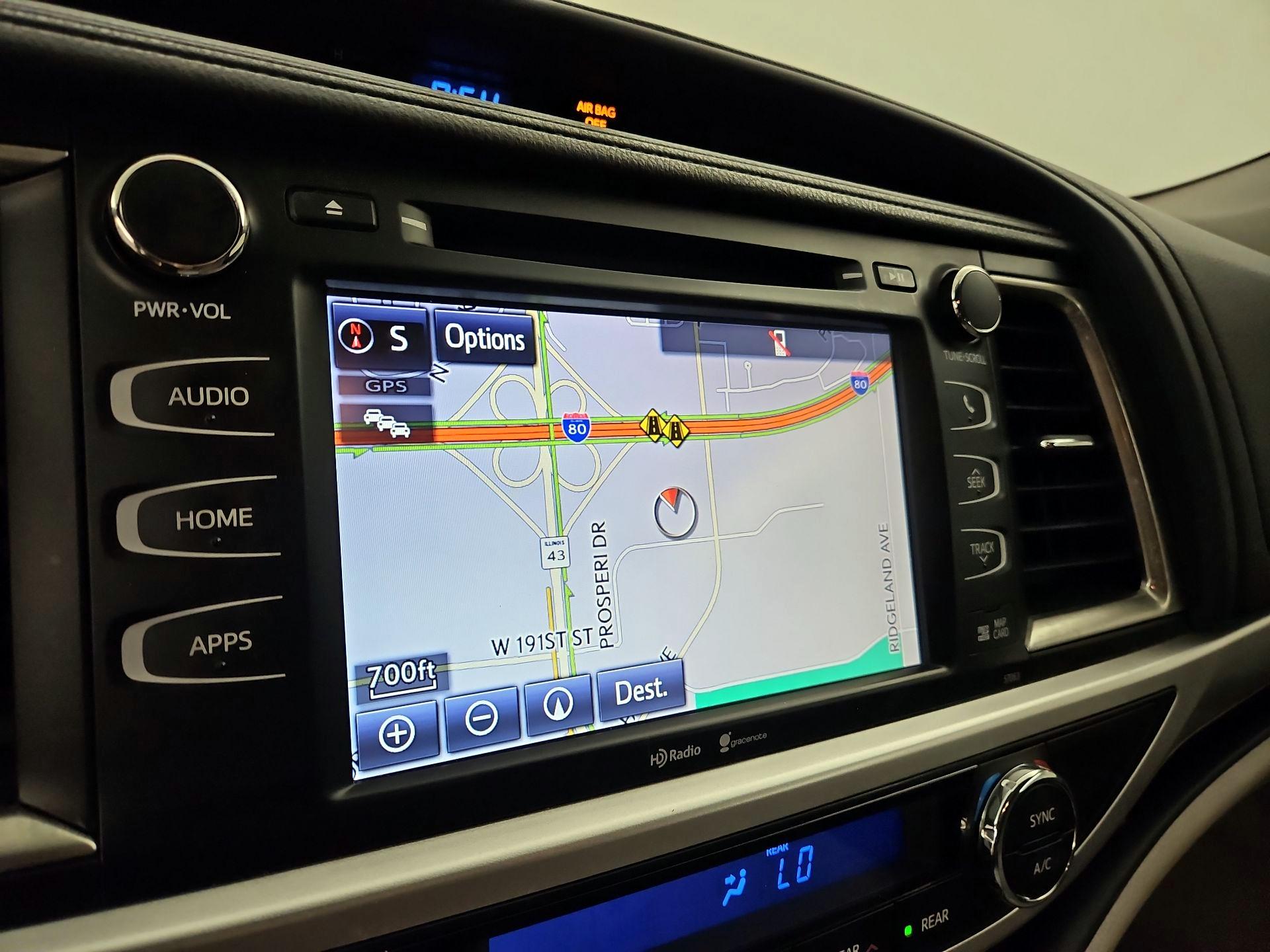 Thumbnail: 2015 Toyota Highlander - 14
