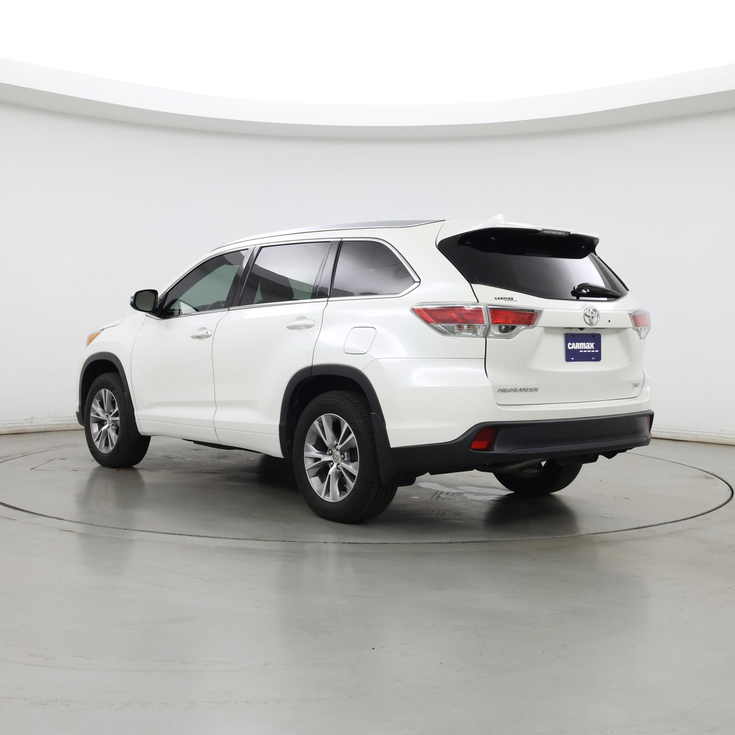 Thumbnail: 2015 Toyota Highlander - 2