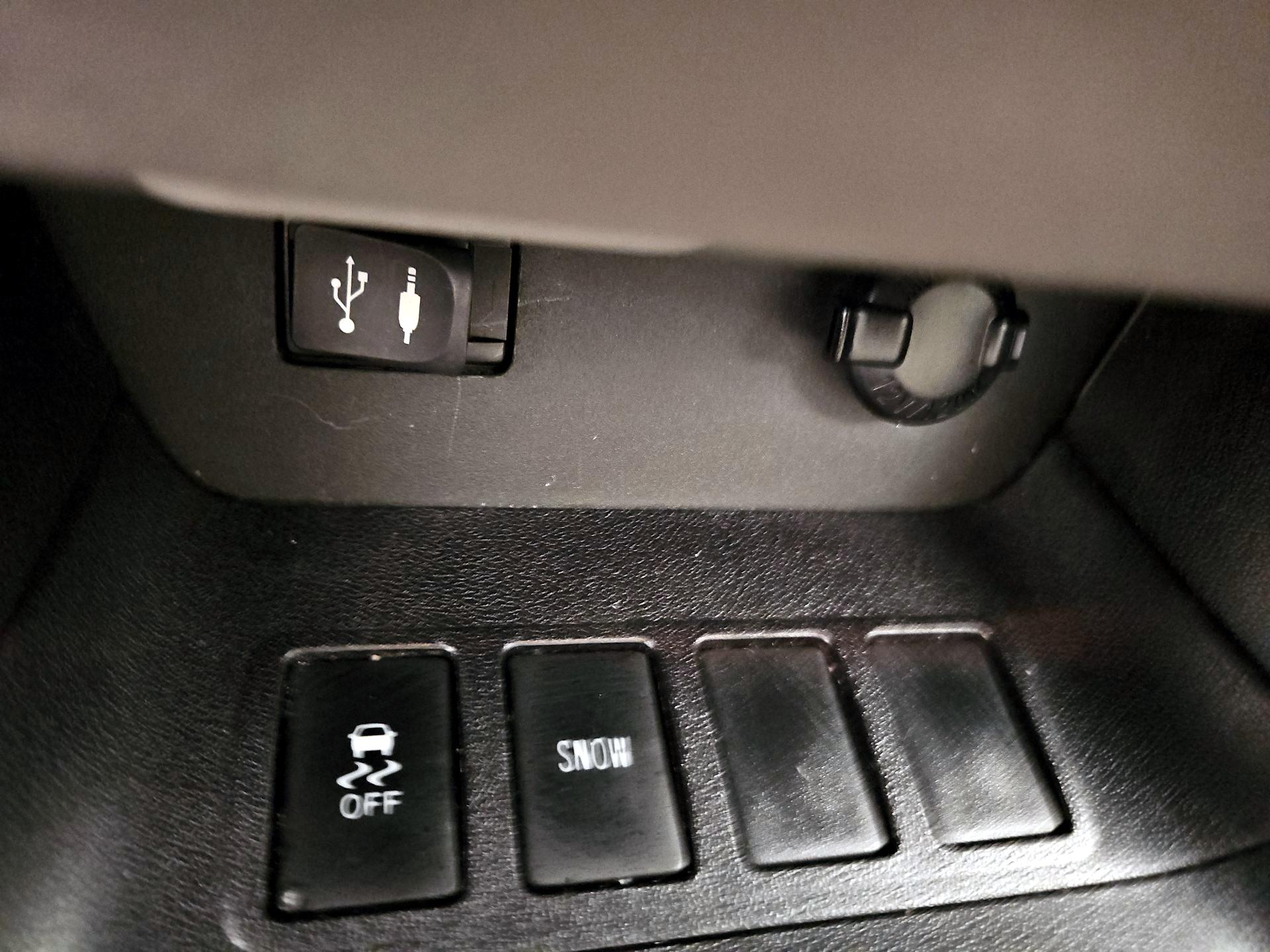 Thumbnail: 2015 Toyota Highlander - 19