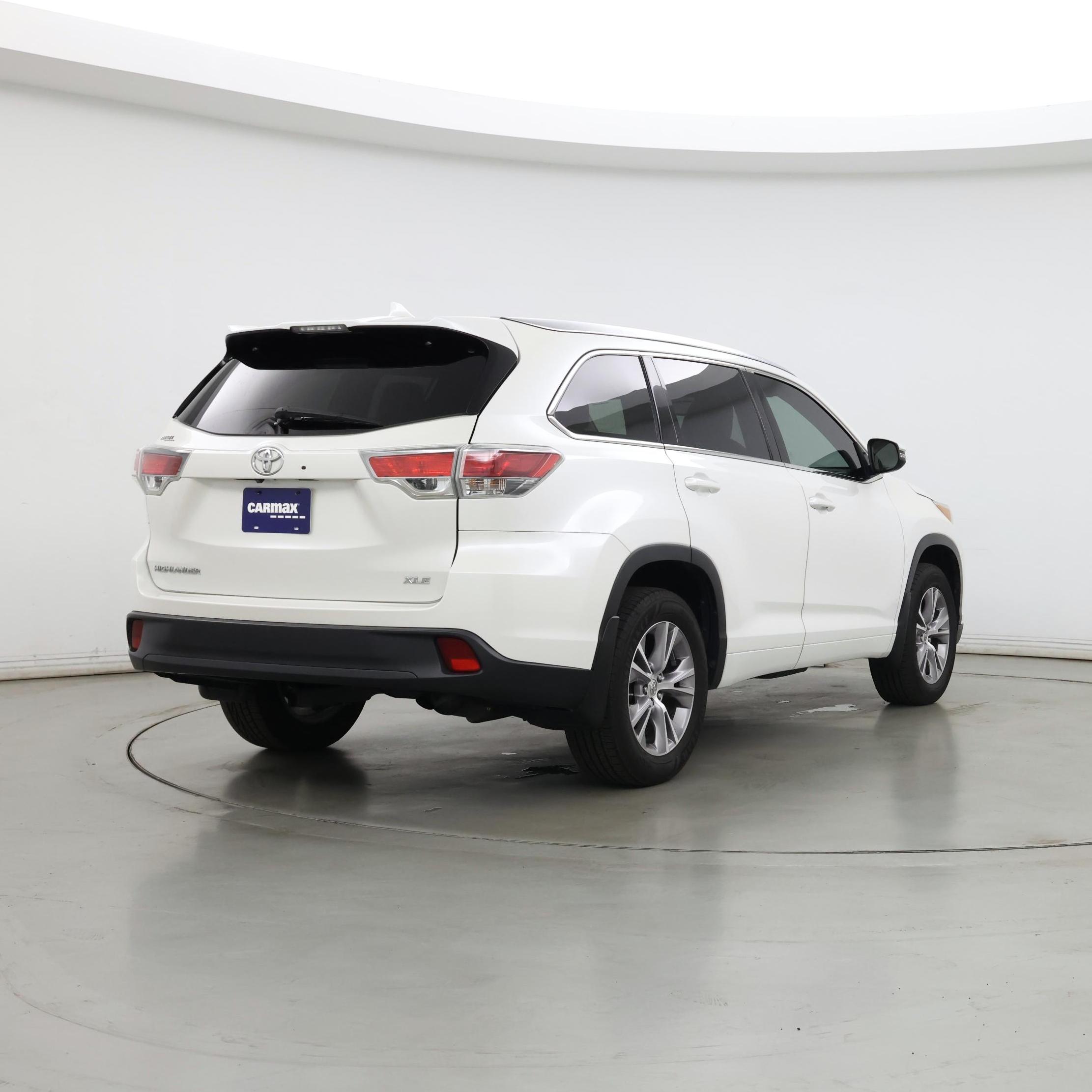 Thumbnail: 2015 Toyota Highlander - 8