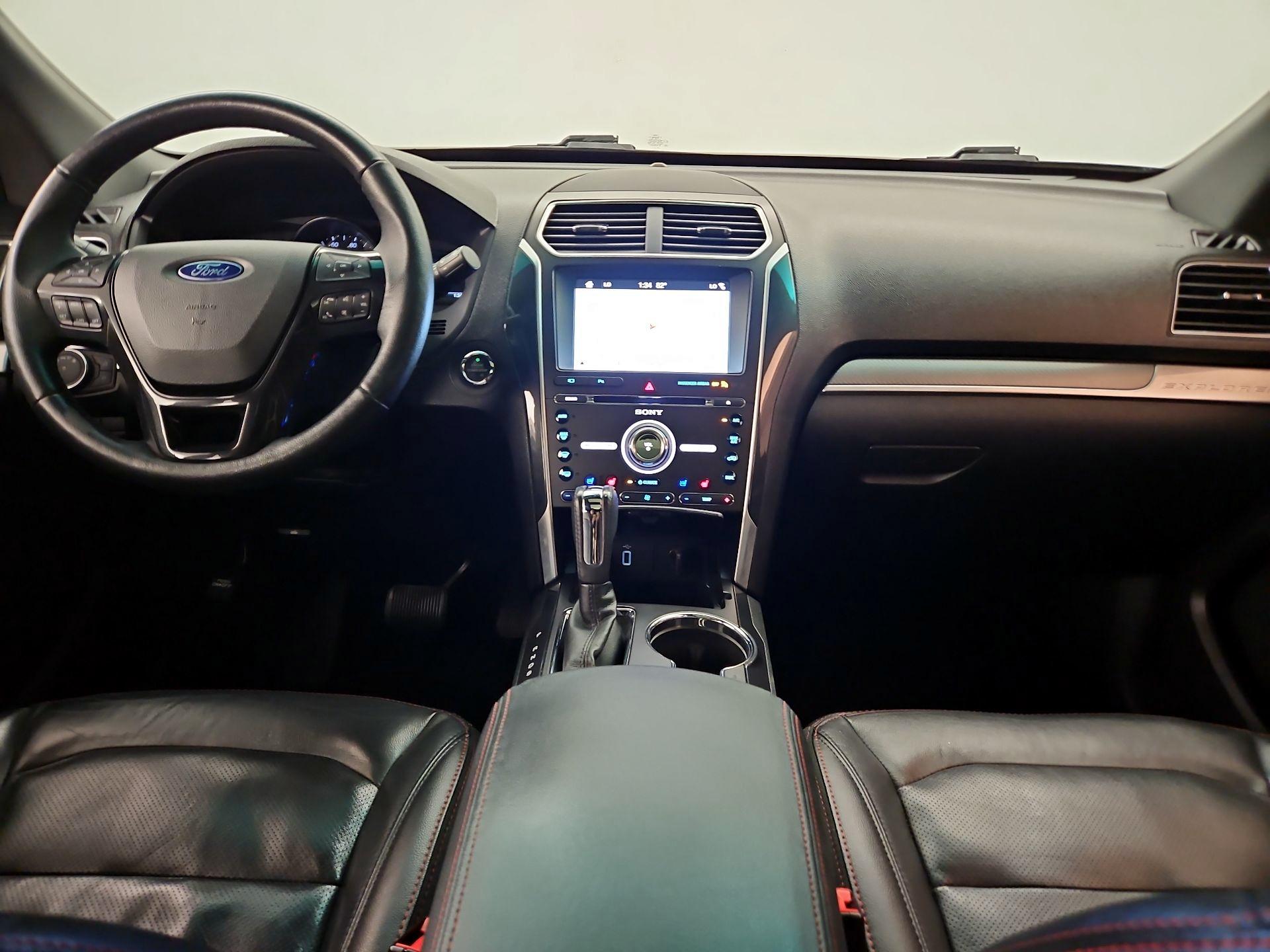 Thumbnail: 2017 Ford Explorer - 9