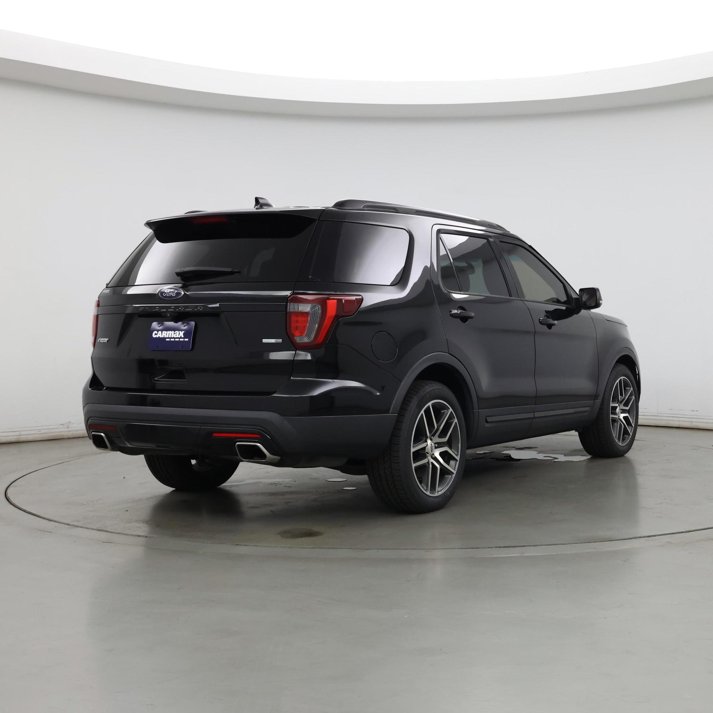 Thumbnail: 2017 Ford Explorer - 8