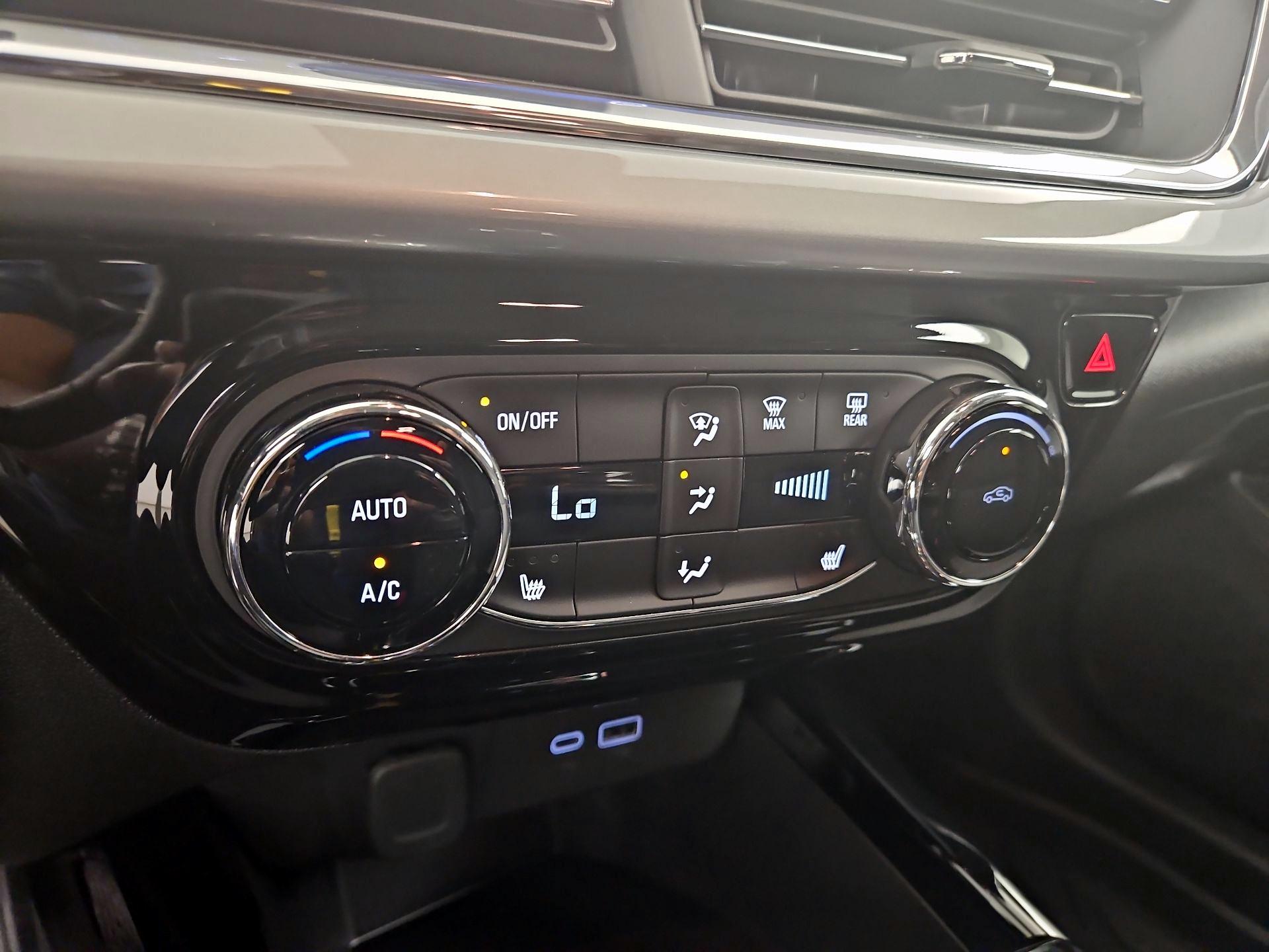 Thumbnail: 2025 Chevrolet Trax - 16