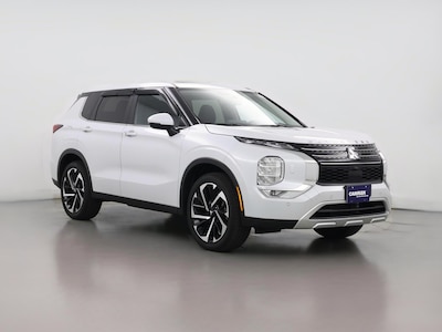 White 2024 Mitsubishi Outlander SE