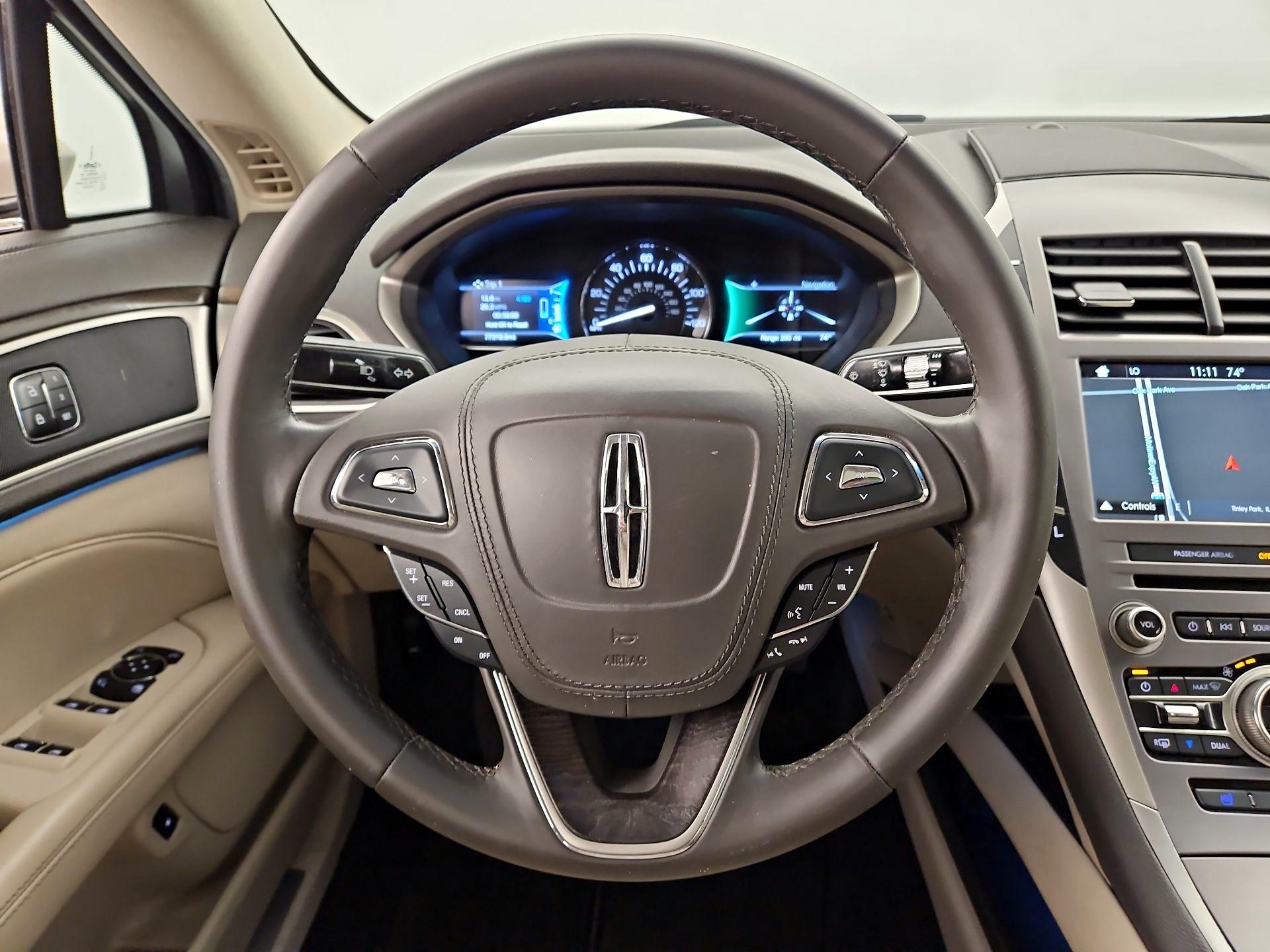 Thumbnail: 2017 Lincoln MKZ - 10