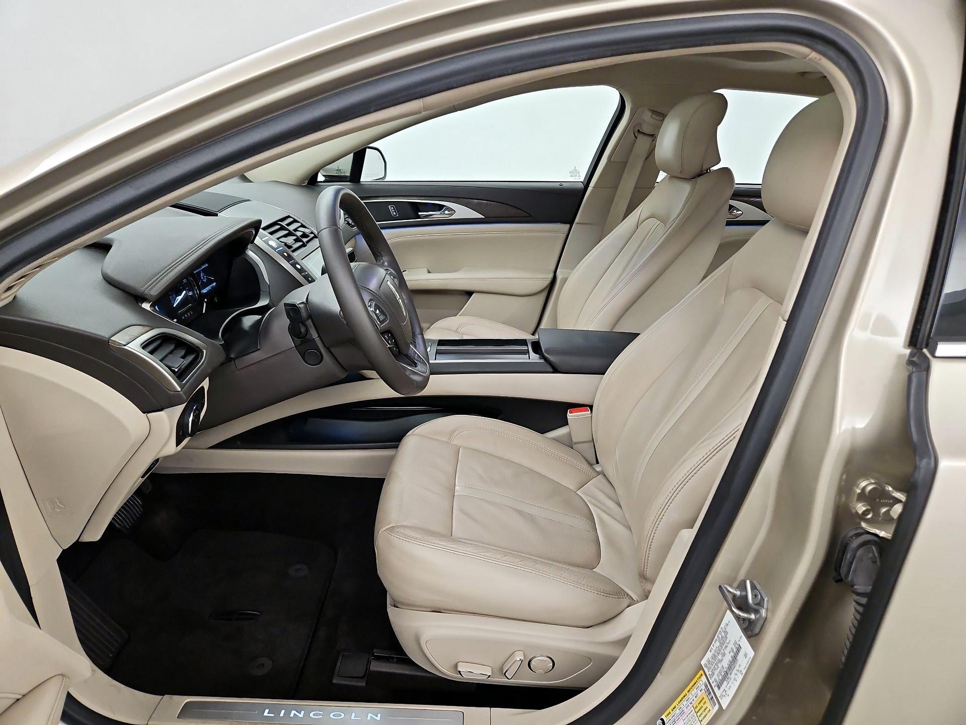 Thumbnail: 2017 Lincoln MKZ - 11