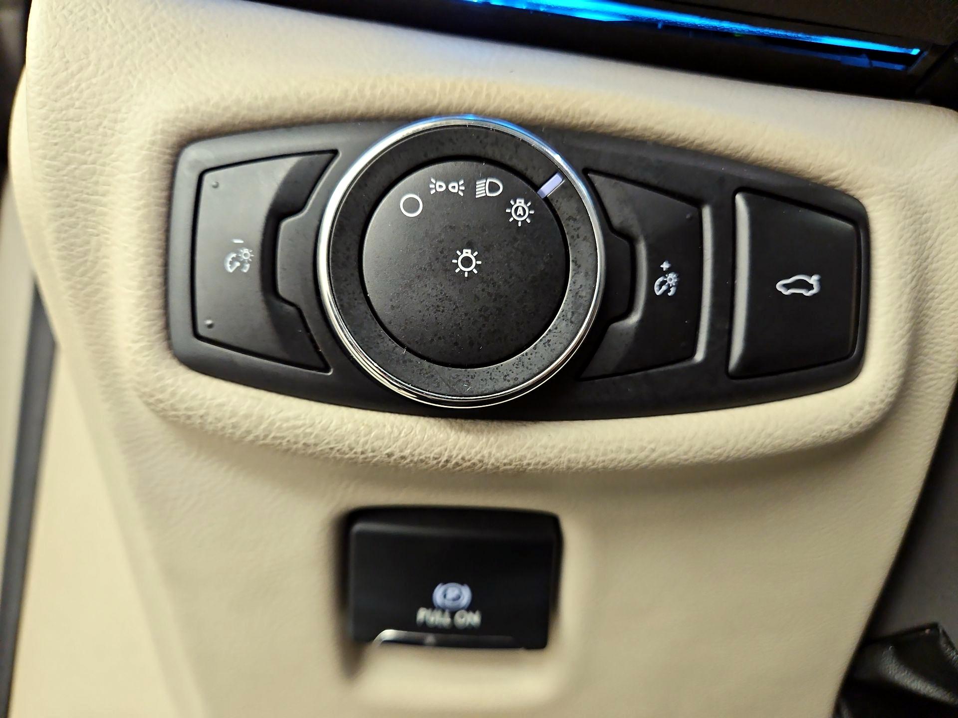Thumbnail: 2017 Lincoln MKZ - 13