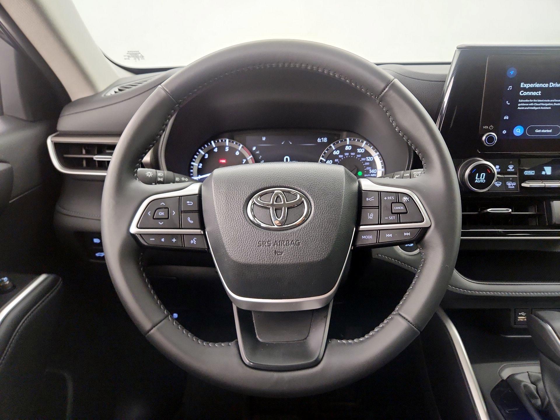 Thumbnail: 2024 Toyota Highlander - 10