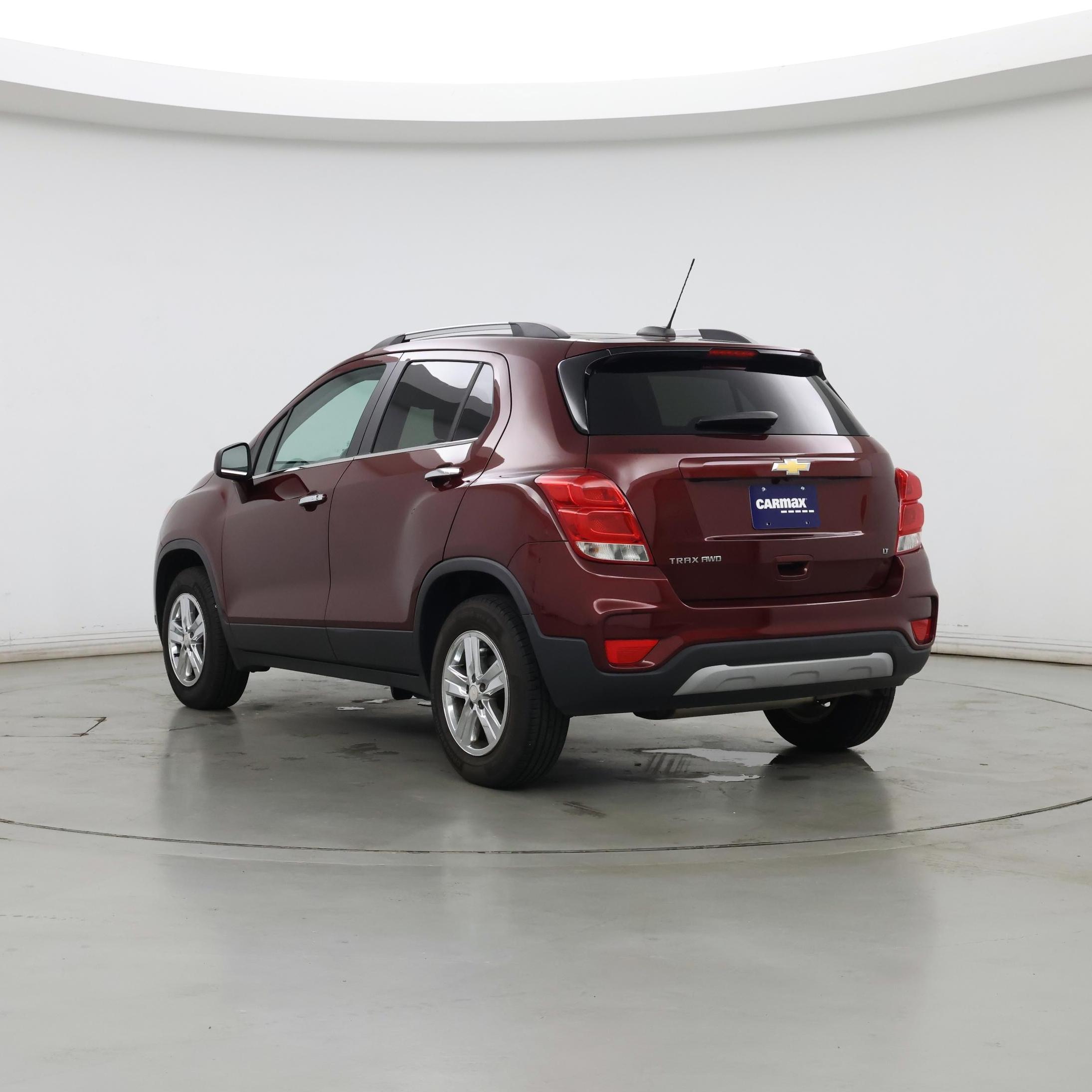 Thumbnail: 2017 Chevrolet Trax - 2