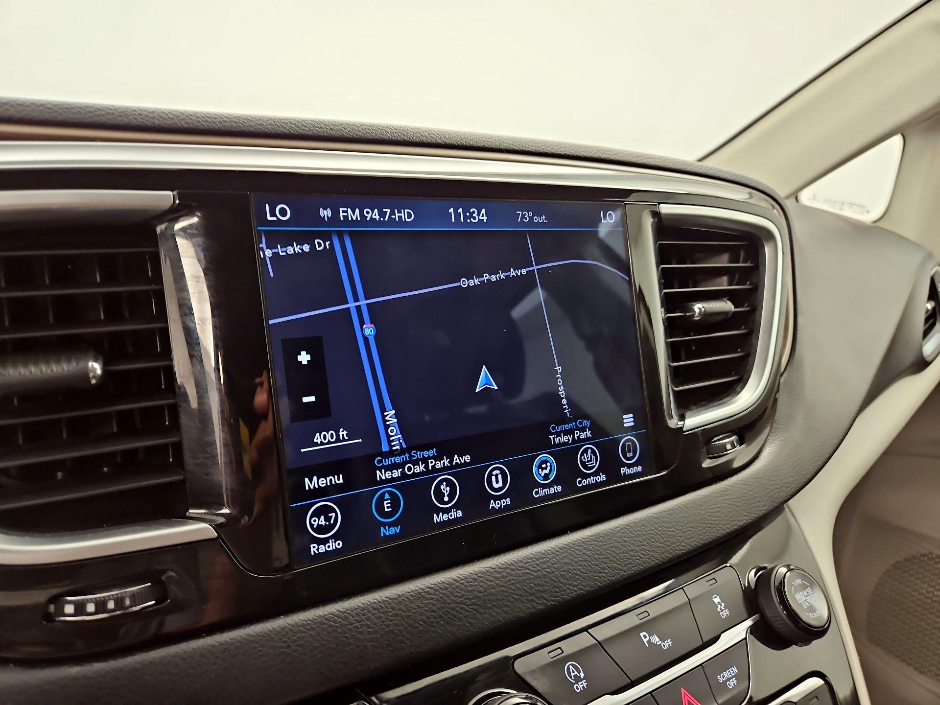 Thumbnail: 2018 Chrysler Pacifica - 14