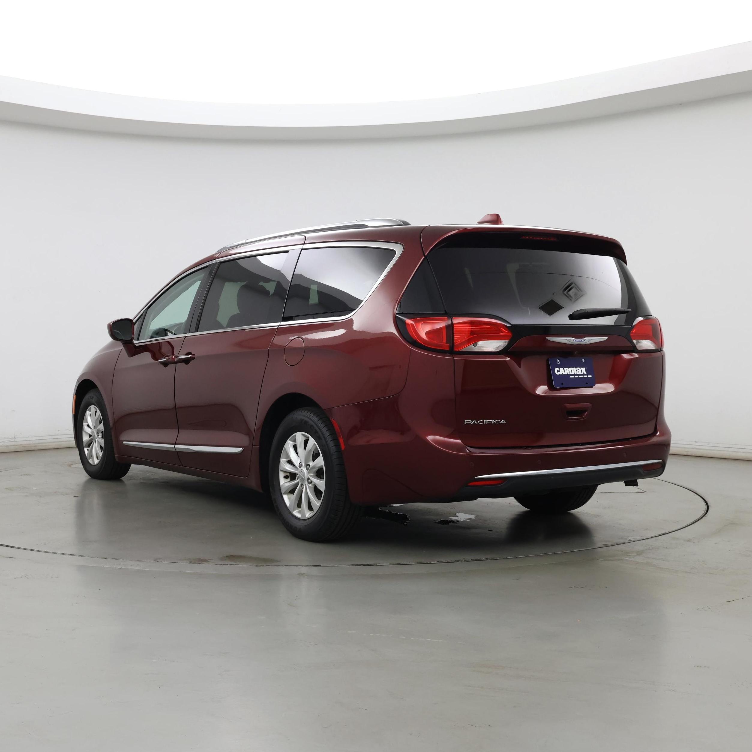 Thumbnail: 2018 Chrysler Pacifica - 2