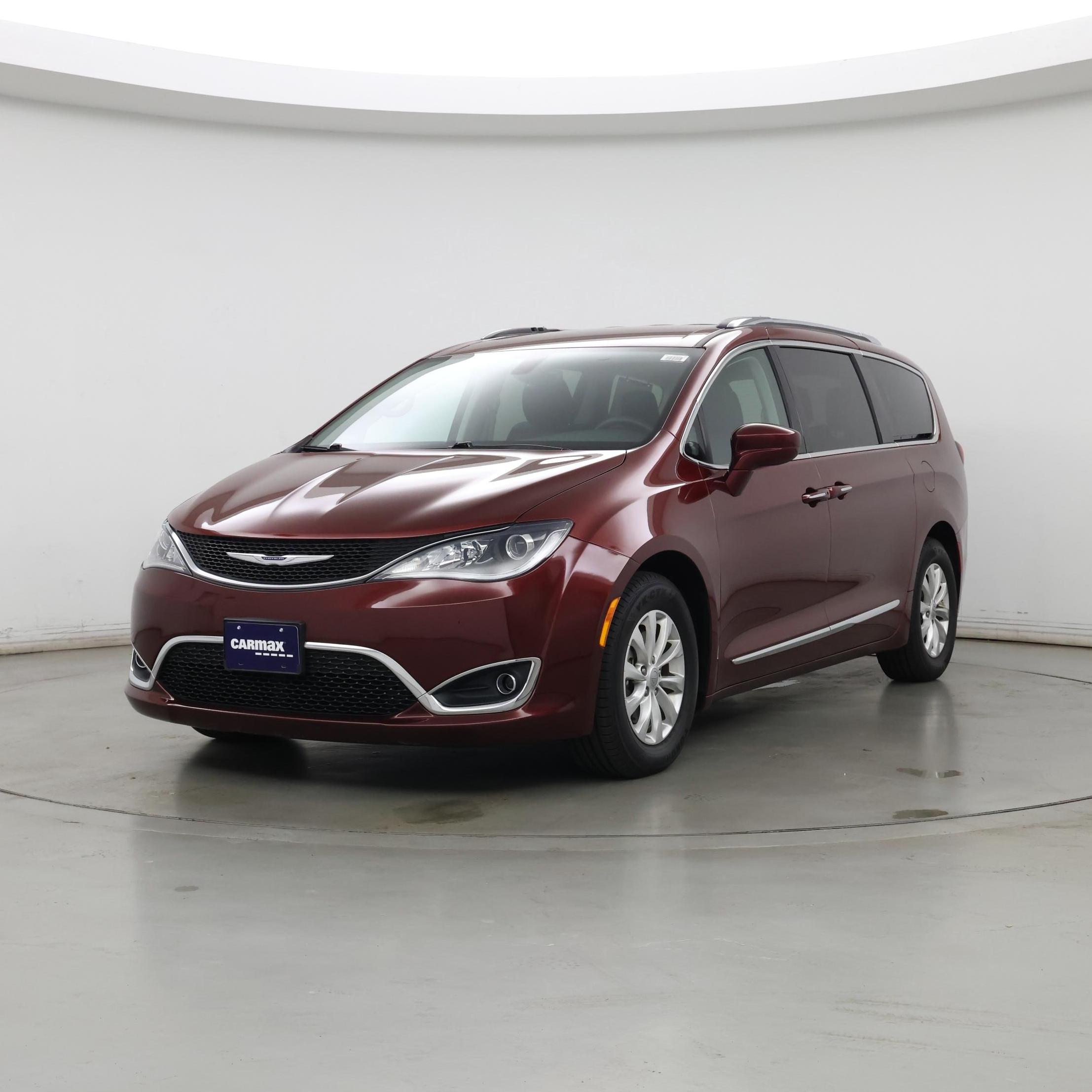 Thumbnail: 2018 Chrysler Pacifica - 4
