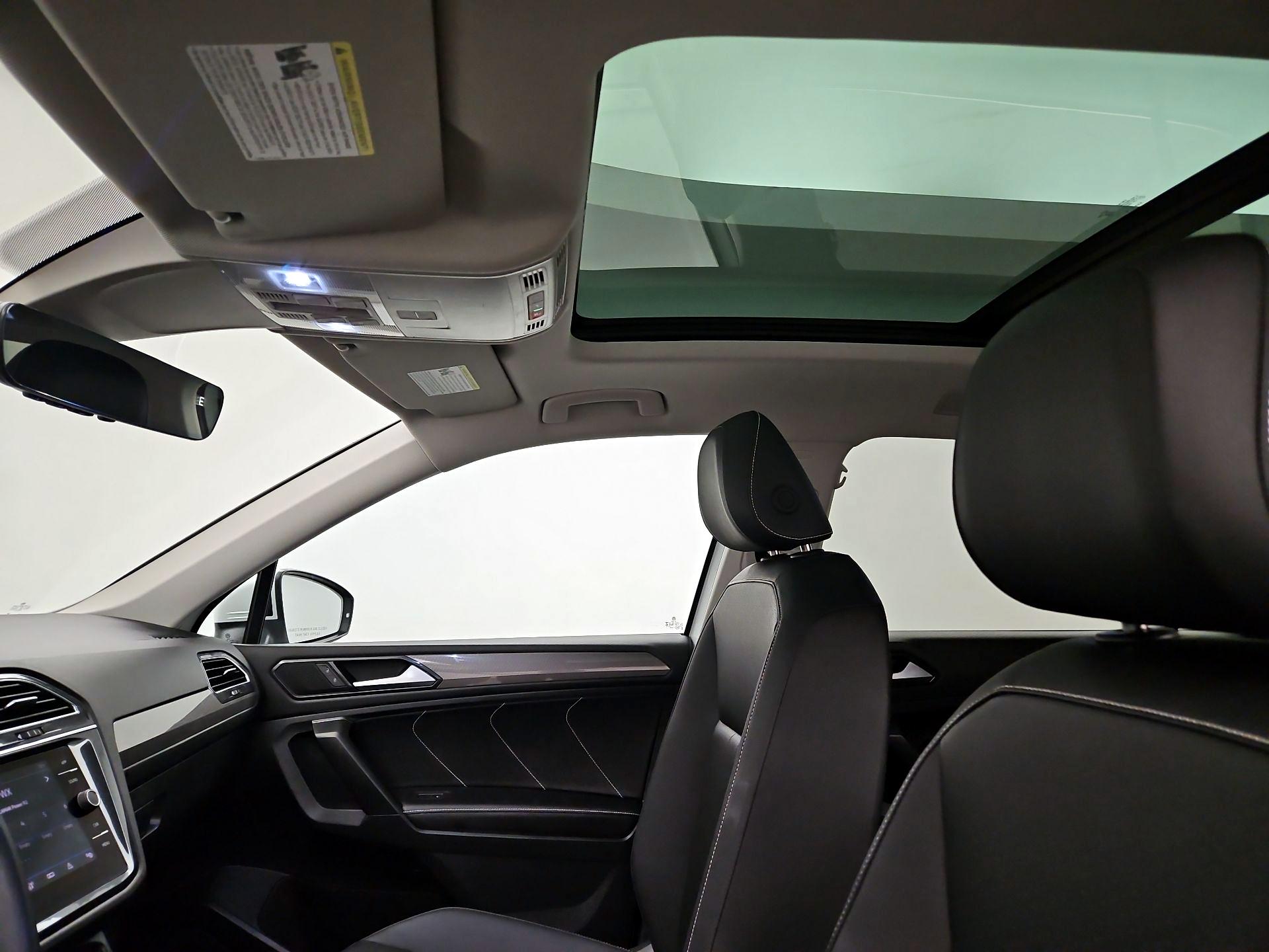 Thumbnail: 2023 Volkswagen Tiguan - 19