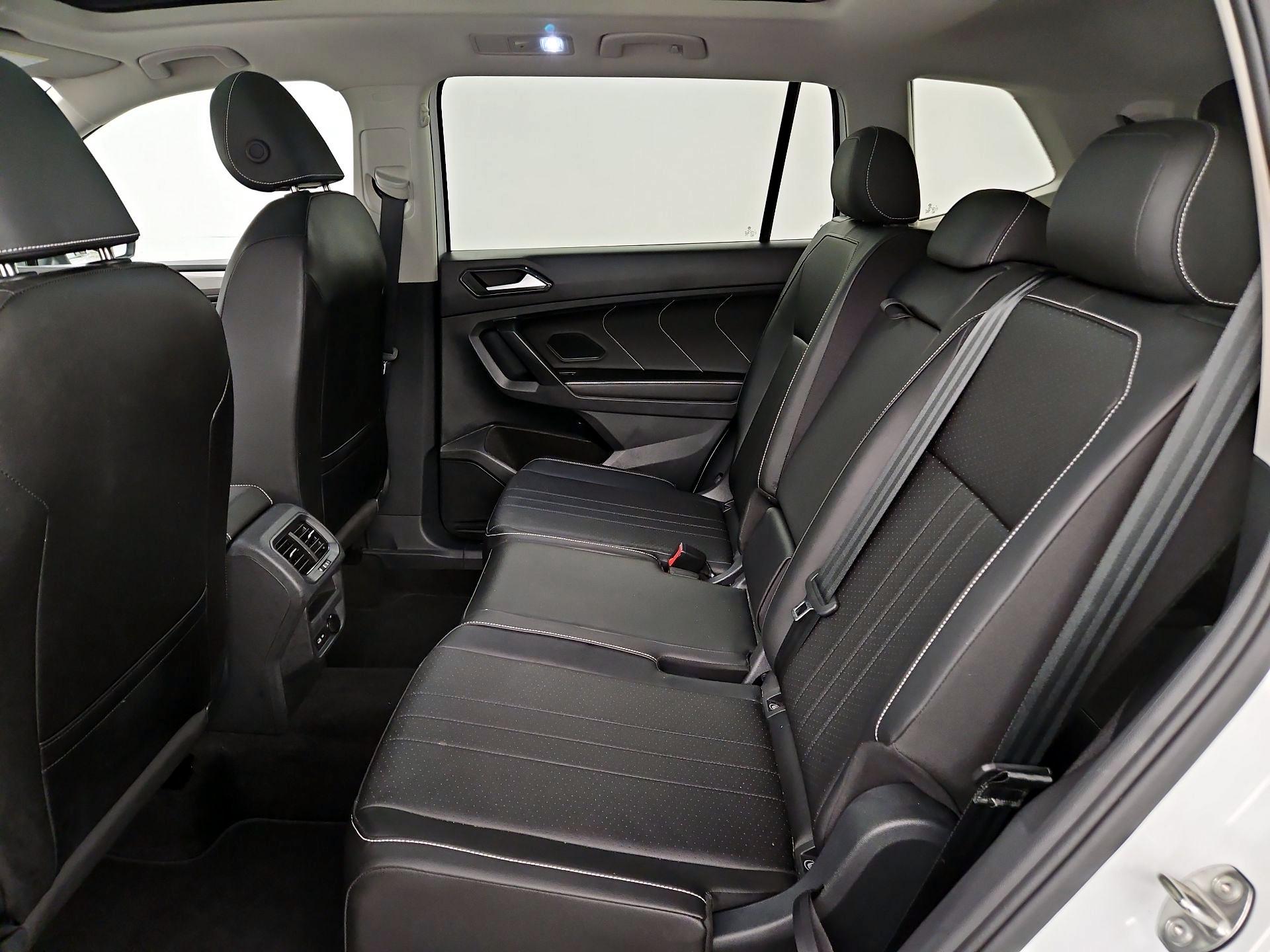Thumbnail: 2023 Volkswagen Tiguan - 20