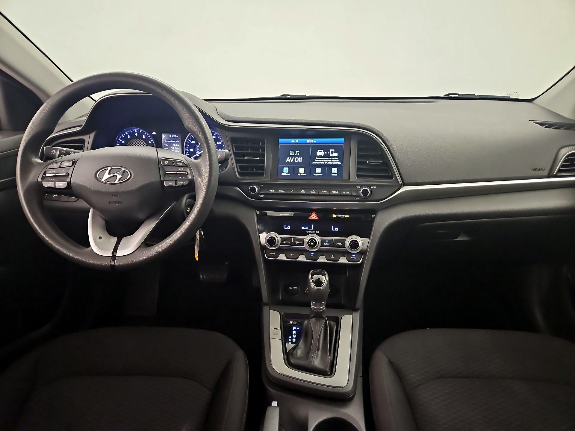 Thumbnail: 2020 Hyundai Elantra - 9