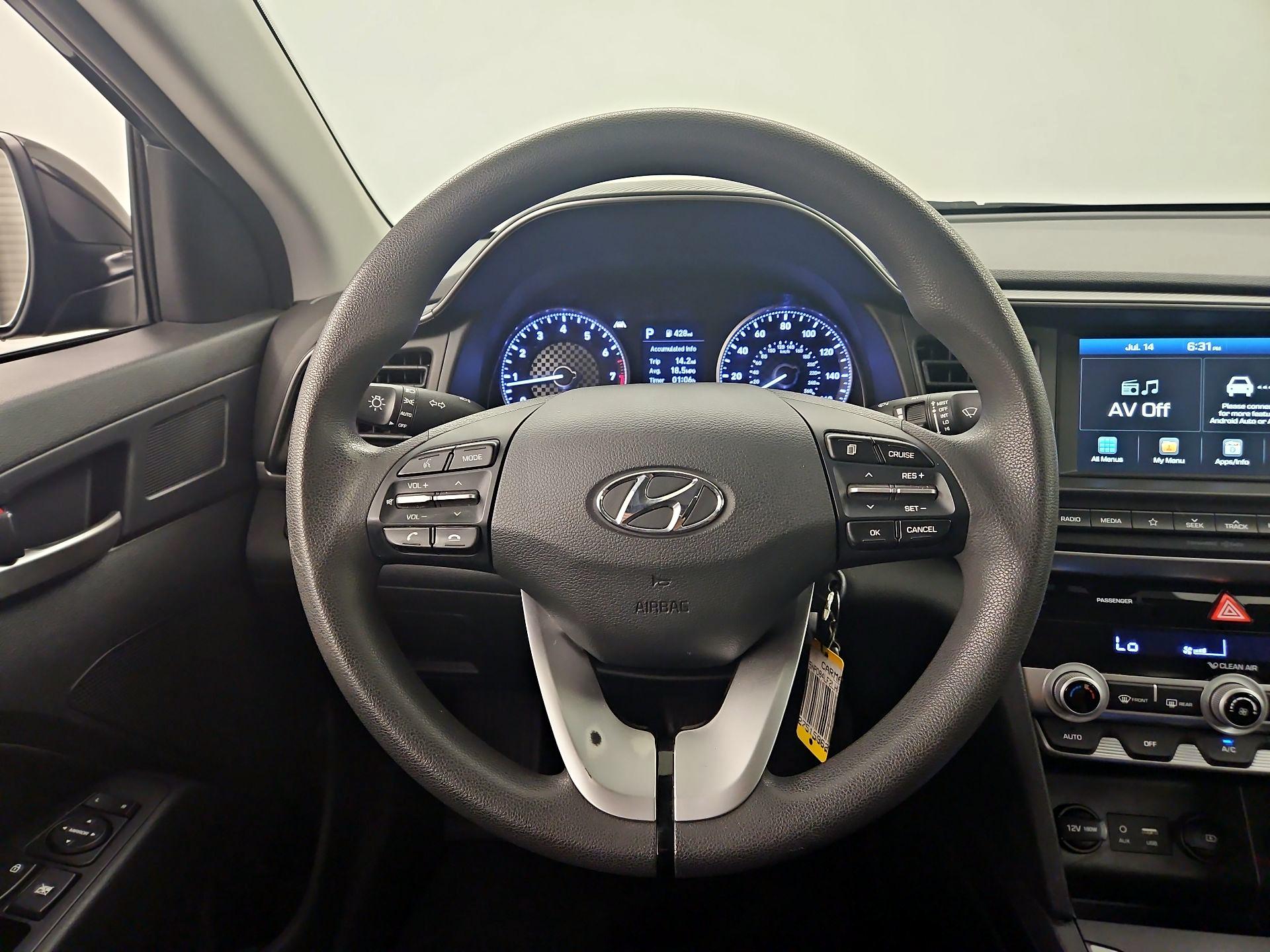 Thumbnail: 2020 Hyundai Elantra - 10