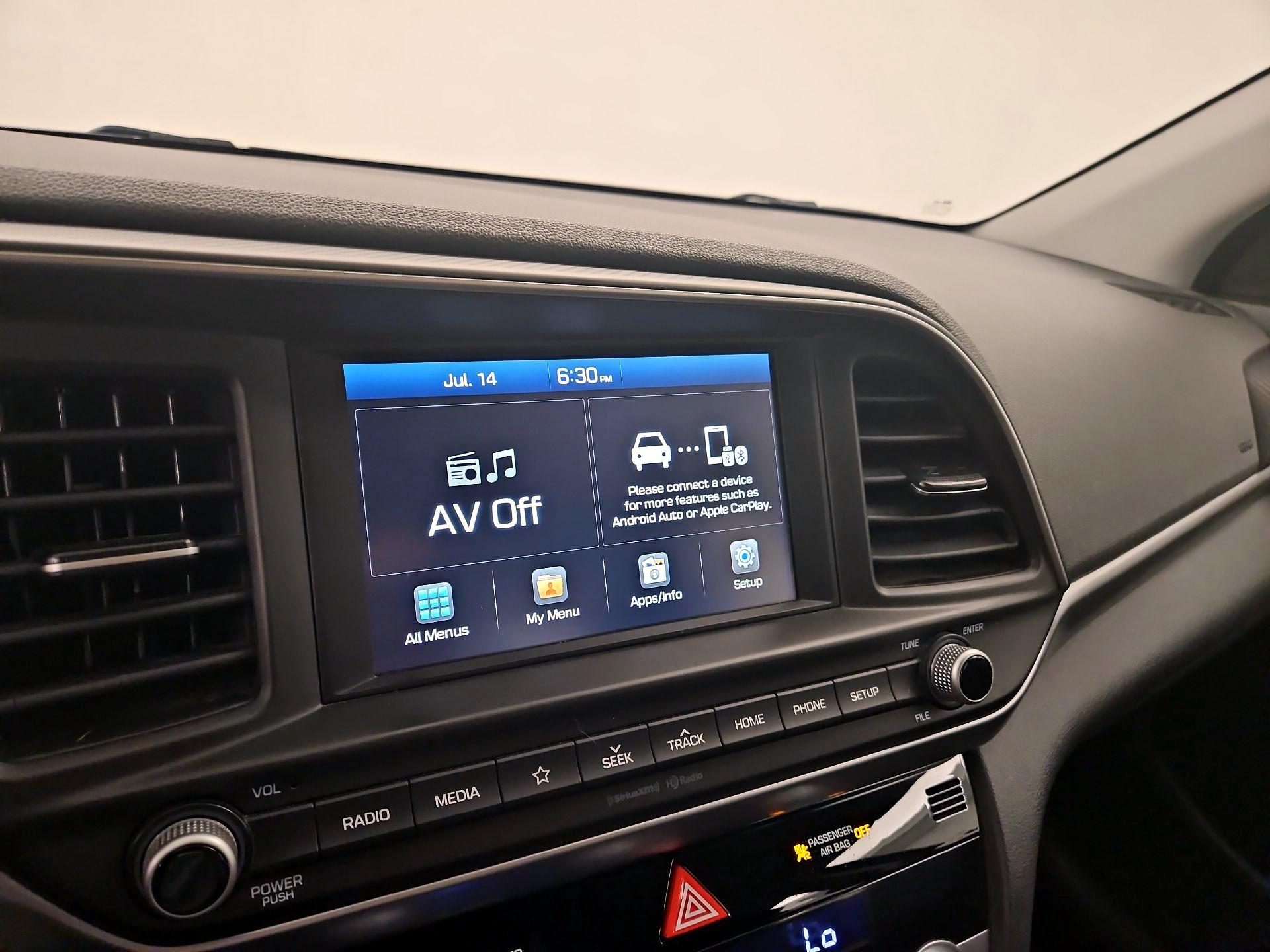 Thumbnail: 2020 Hyundai Elantra - 15