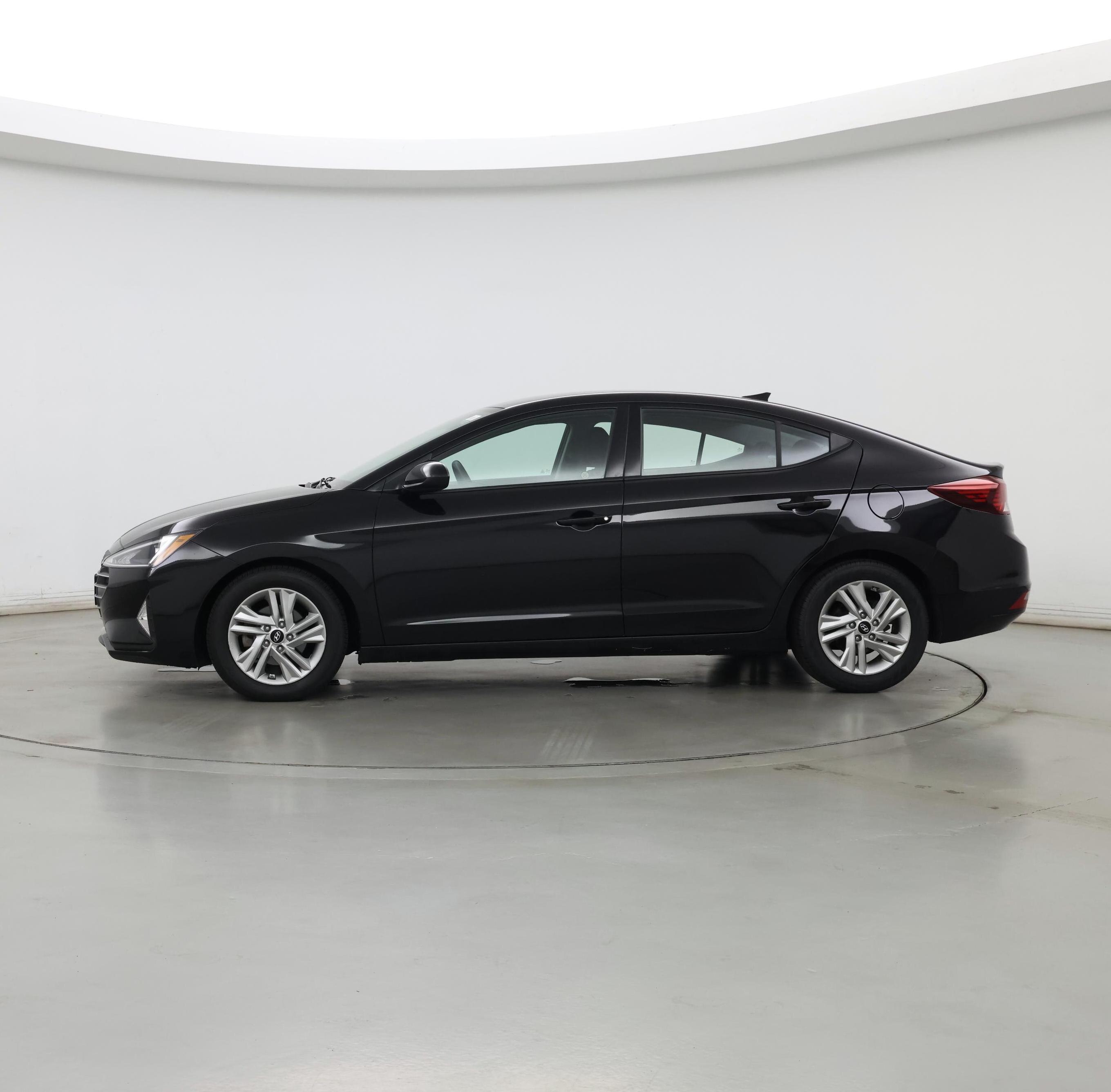 Thumbnail: 2020 Hyundai Elantra - 3