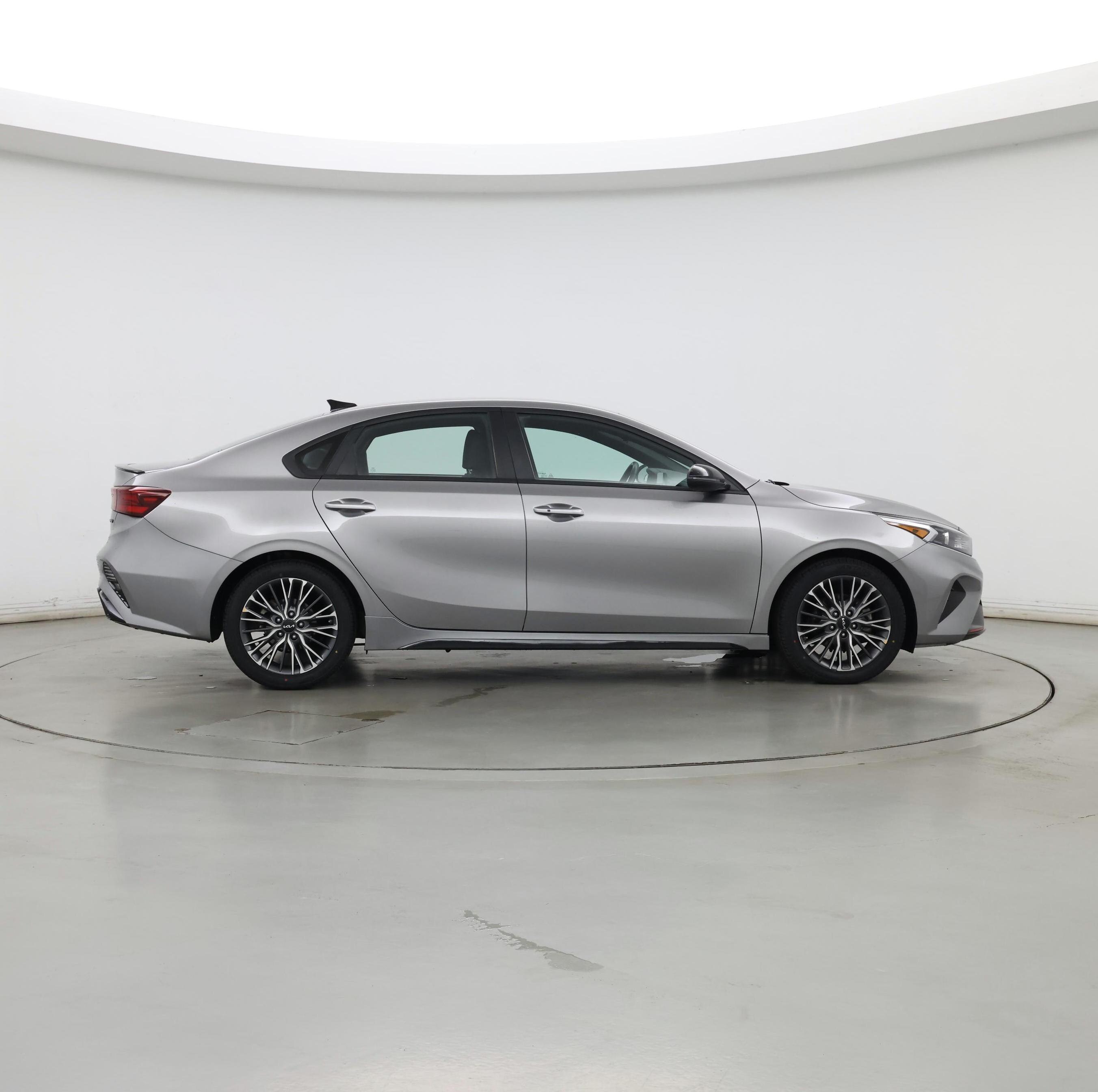 Thumbnail: 2023 Kia Forte - 7