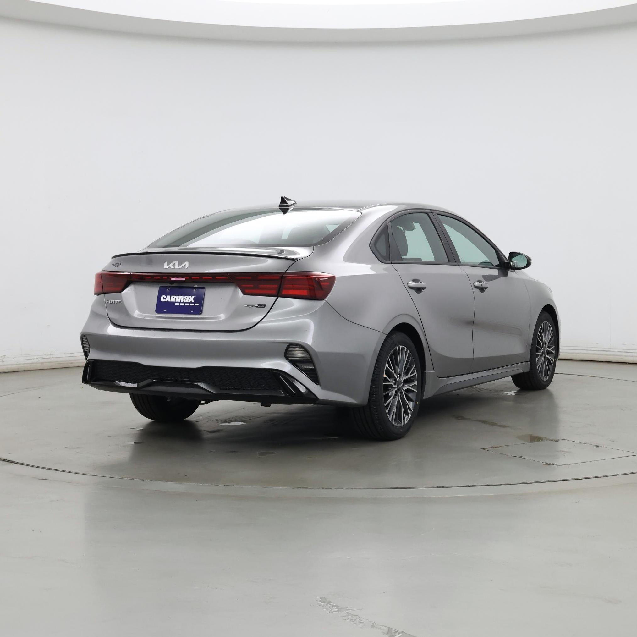 Thumbnail: 2023 Kia Forte - 8
