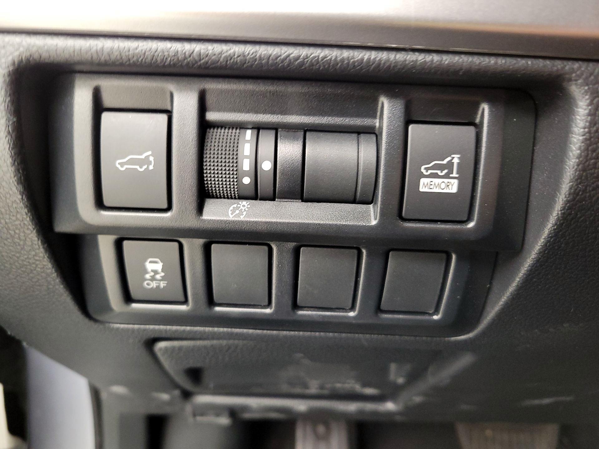 Thumbnail: 2018 Subaru Outback - 13